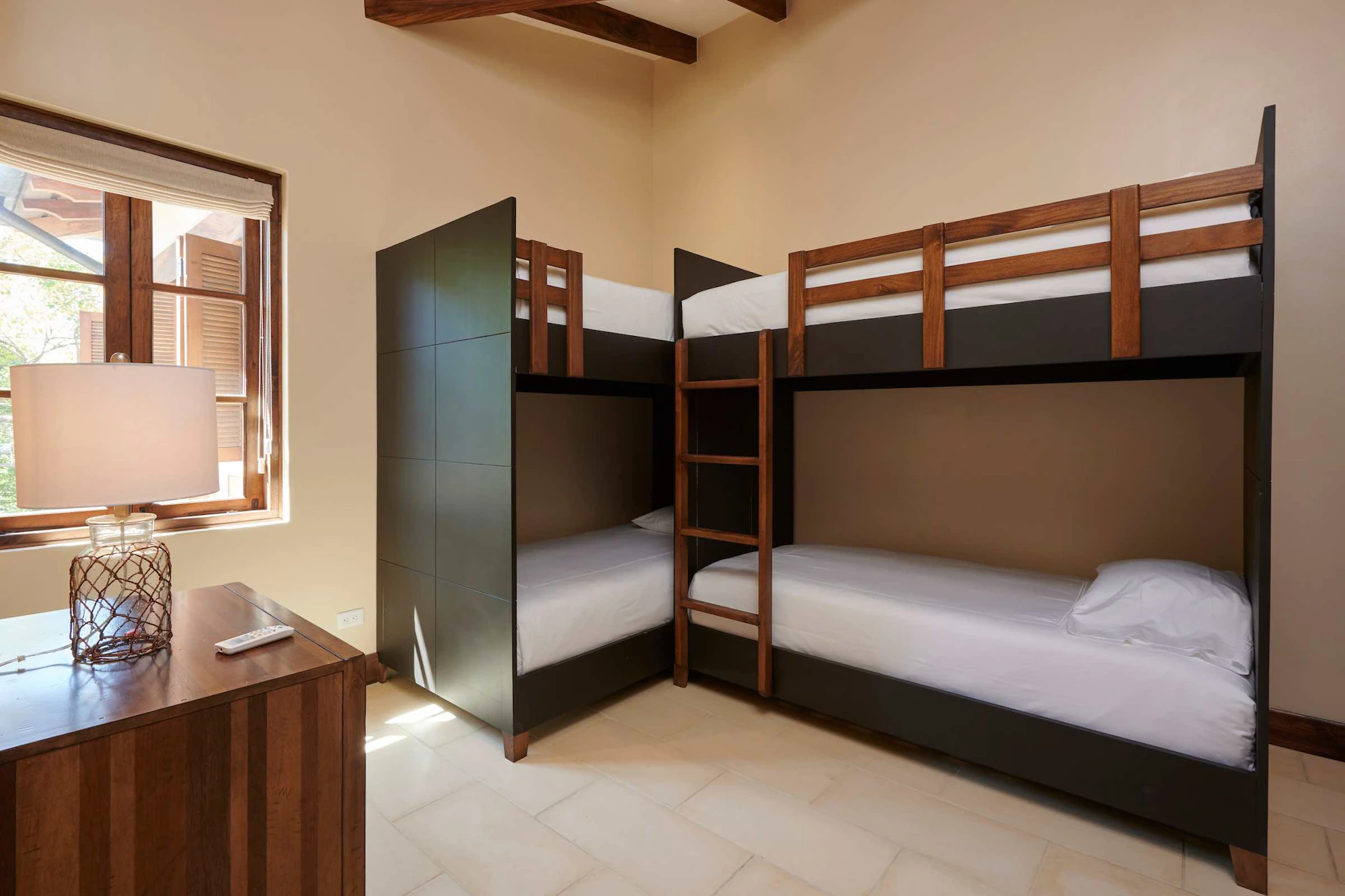 Casa Los Monos | 23 Calle Cartagena