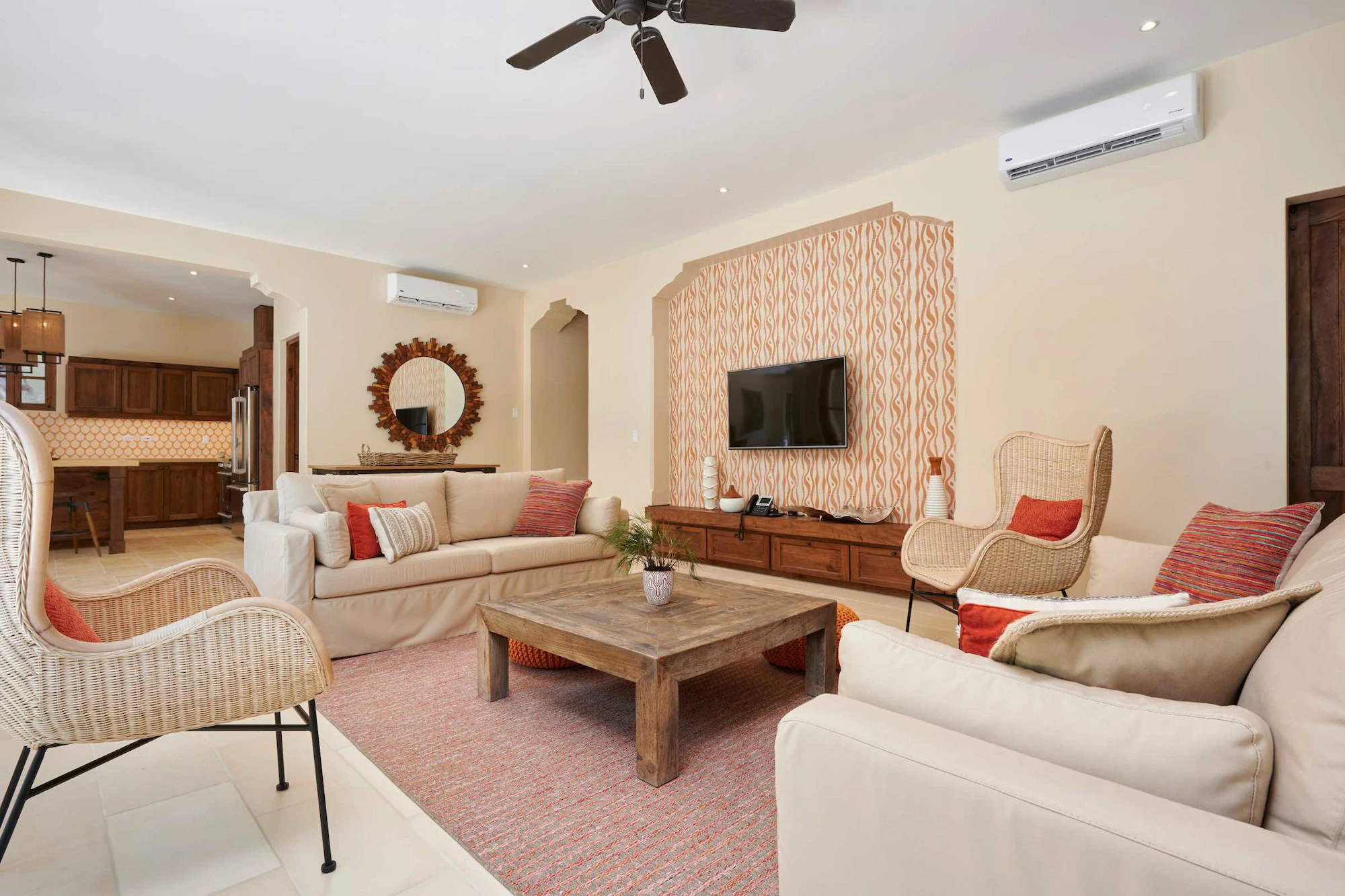 Casa Los Monos | 23 Calle Cartagena