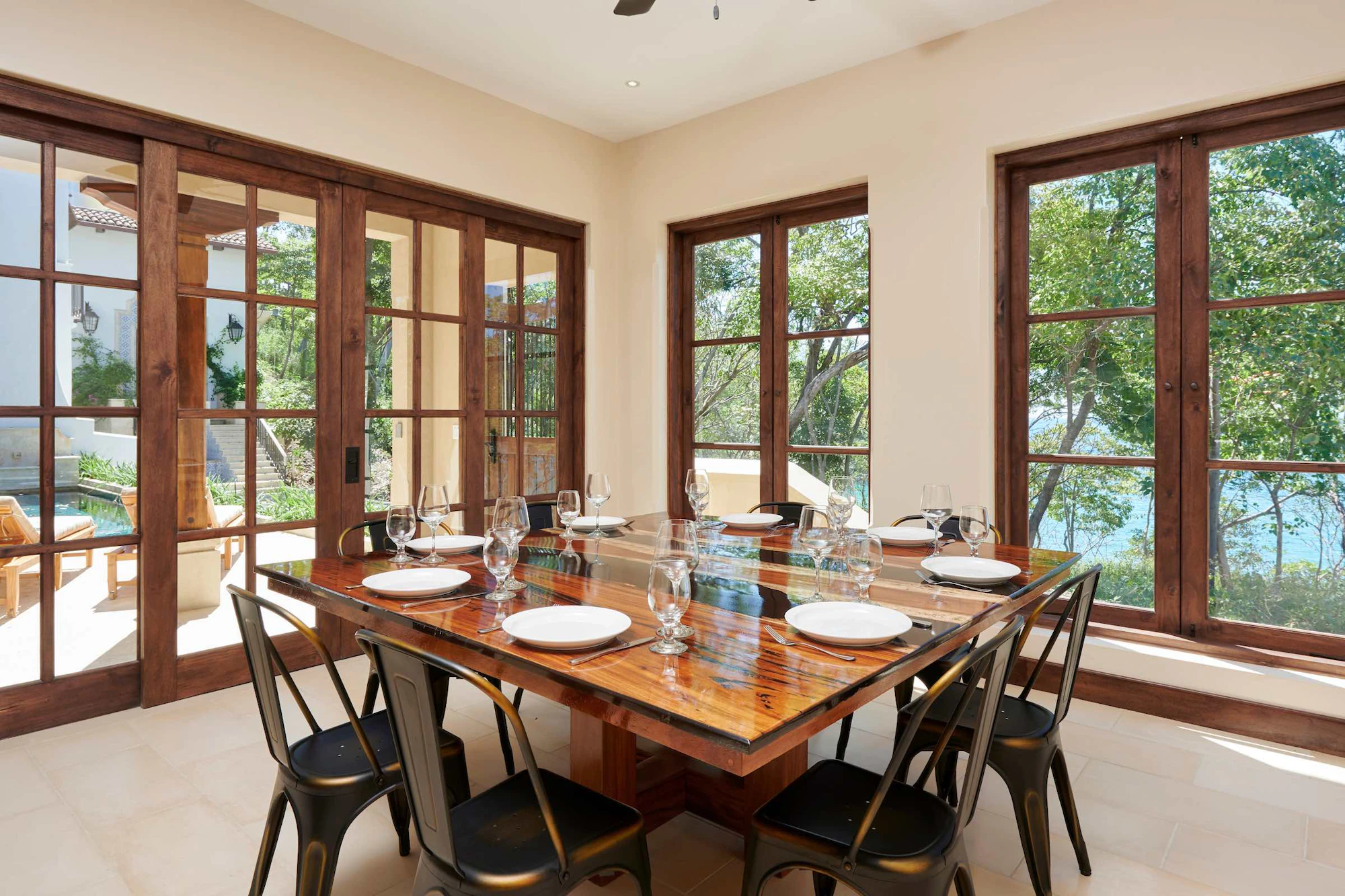 Casa Los Monos | 23 Calle Cartagena