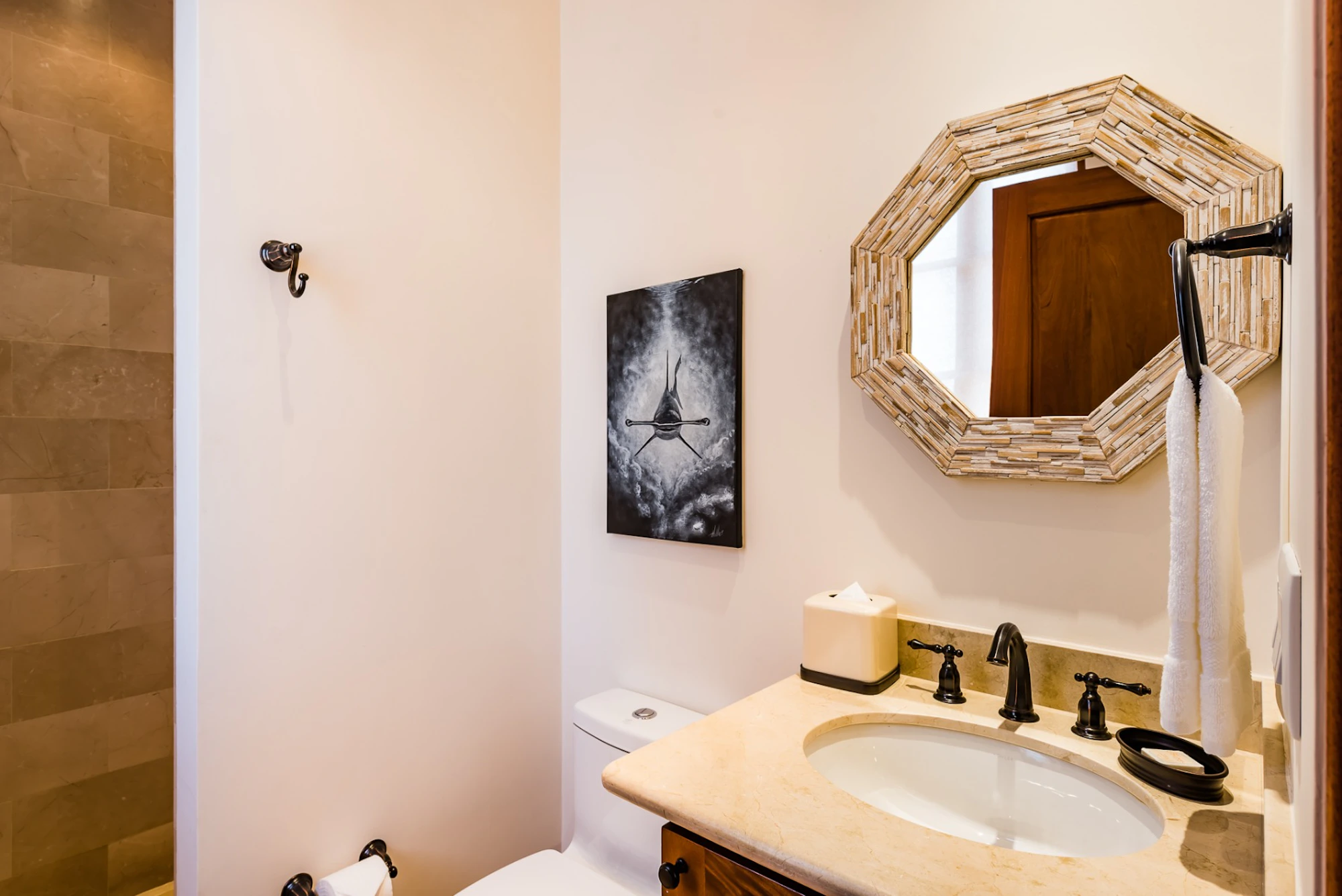 Flat | 31 Plaza Central