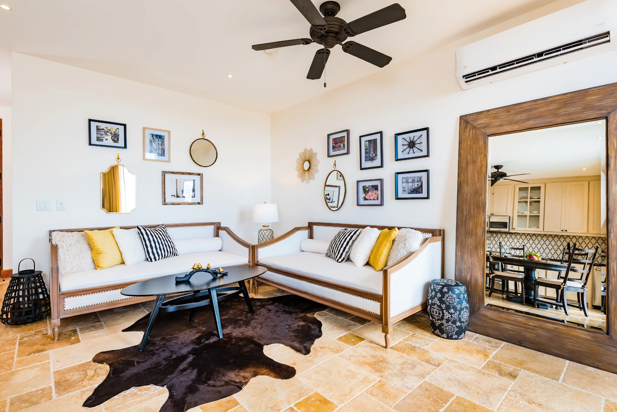 Flat | 31 Plaza Central