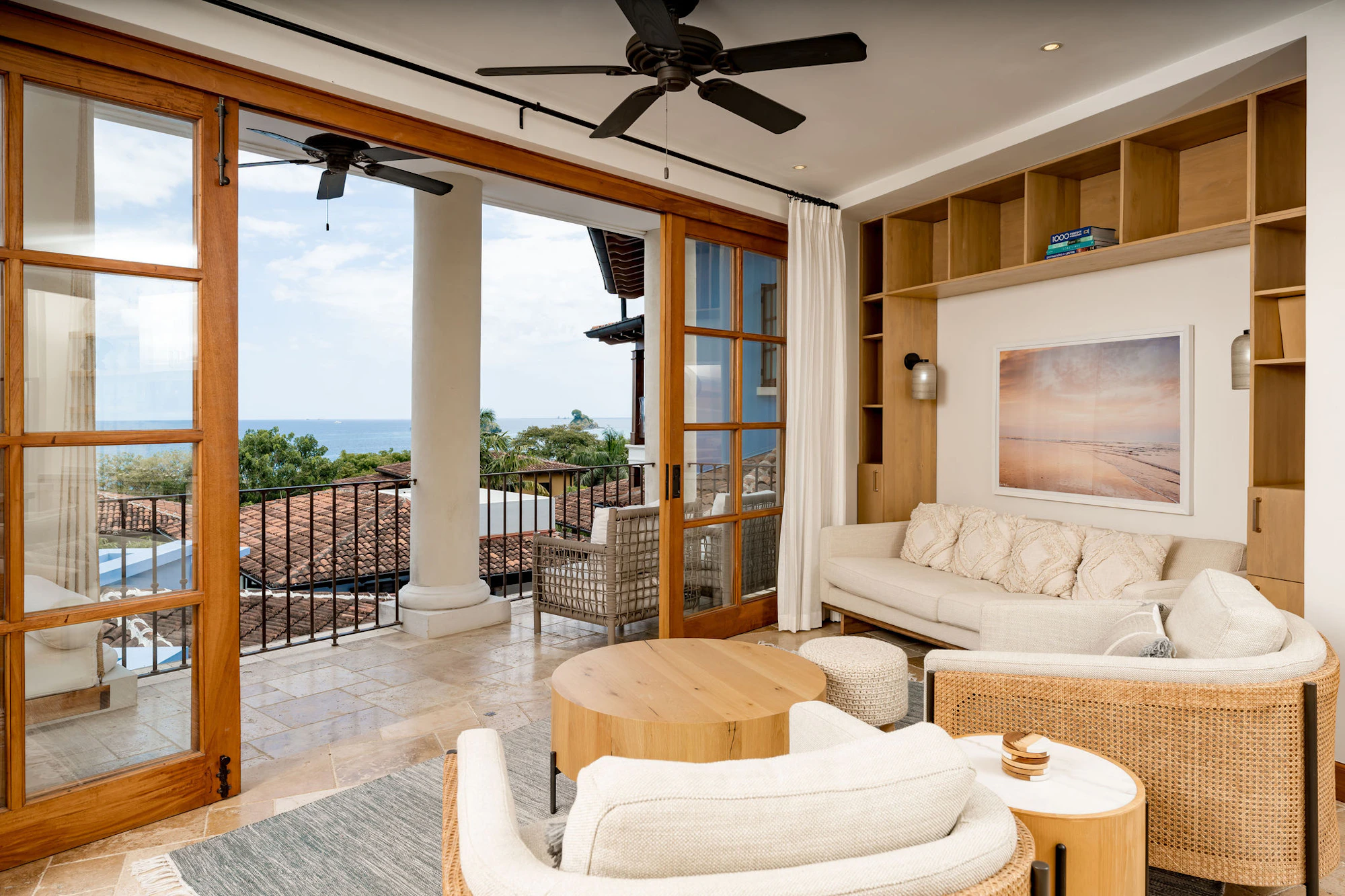 Casa Rana | 34 Plaza Central