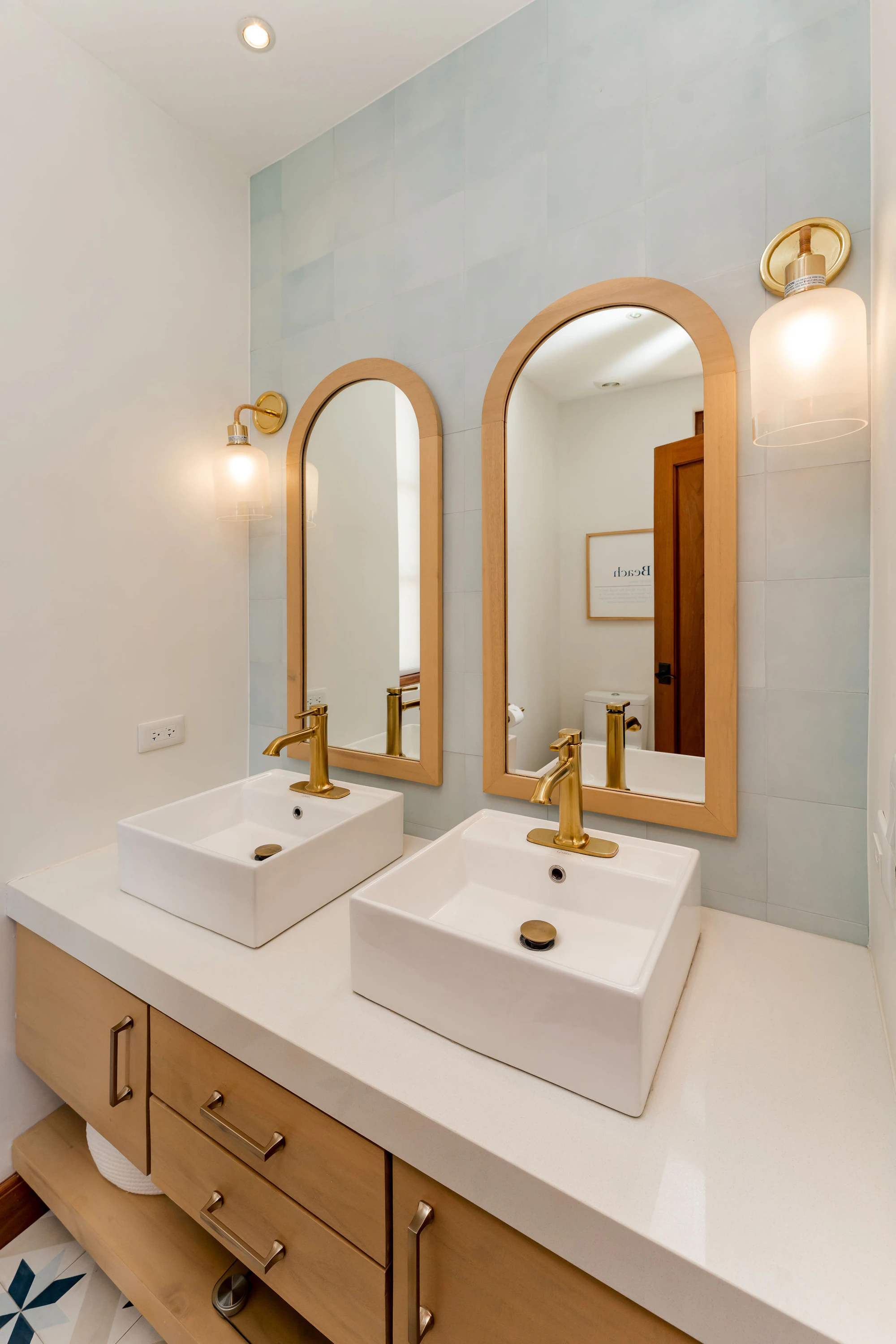 Casa Rana | 34 Plaza Central