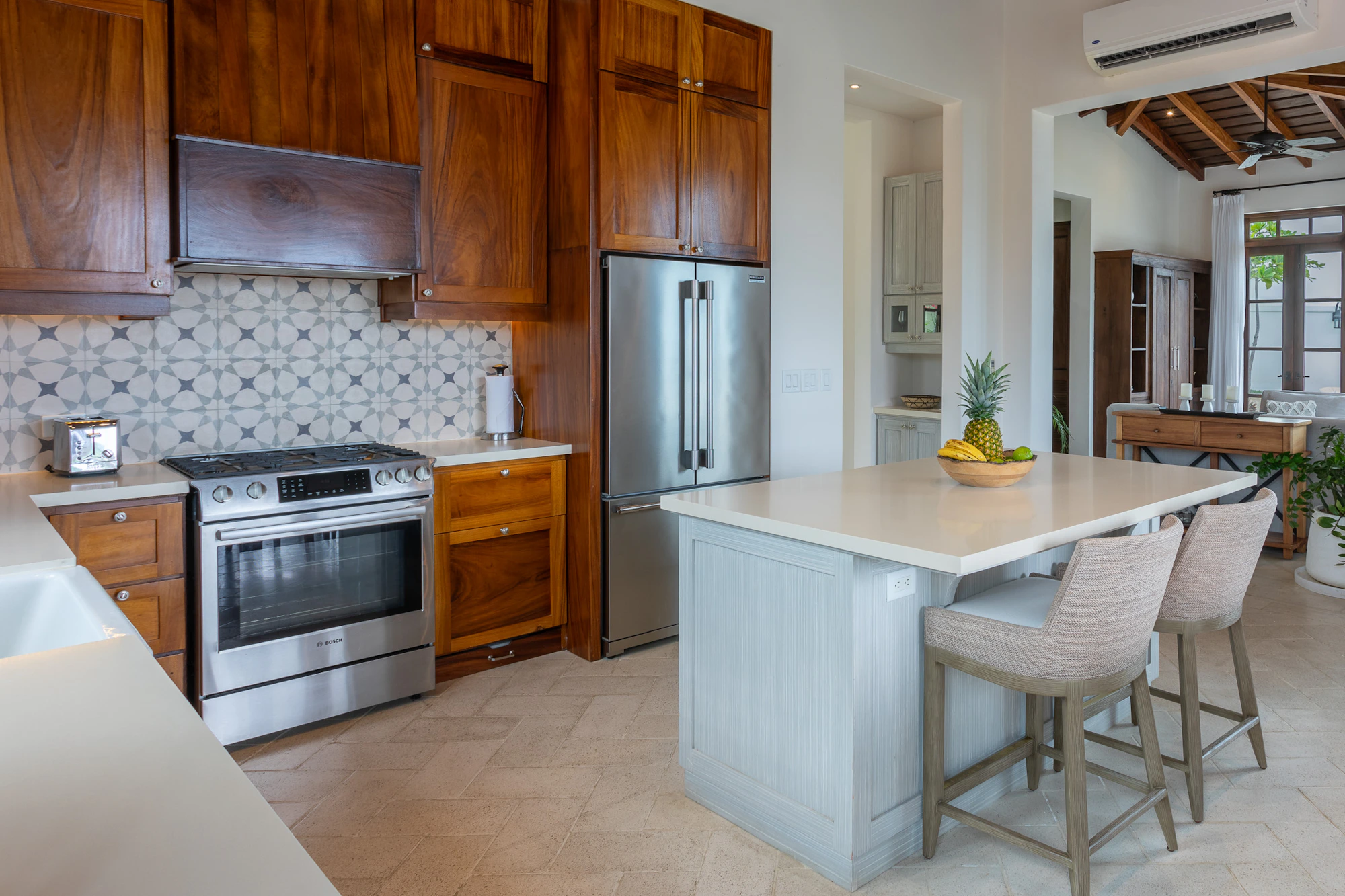 Casa Plumeria | 8 Calle Virginia