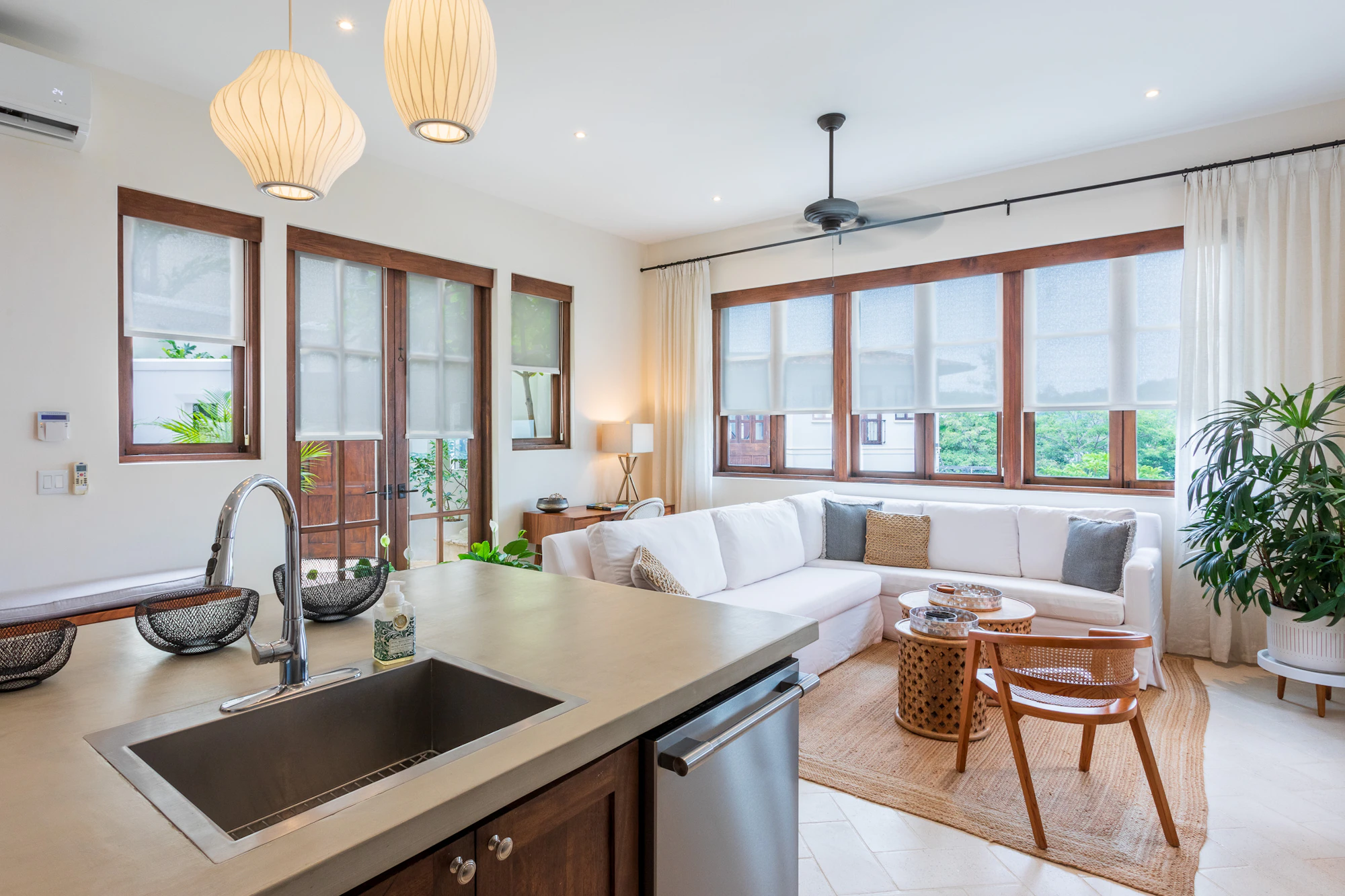 Casa Plumeria | 8 Calle Virginia