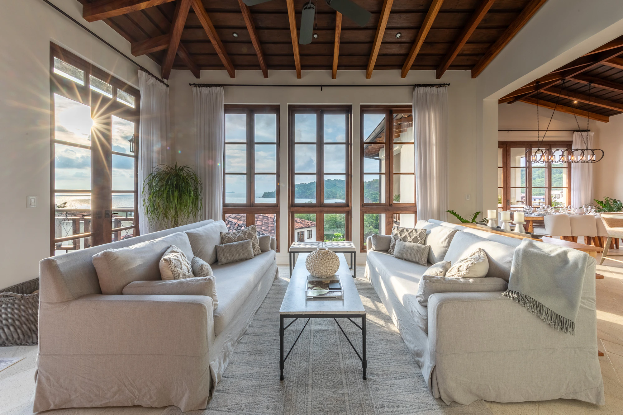 Casa Plumeria | 8 Calle Virginia