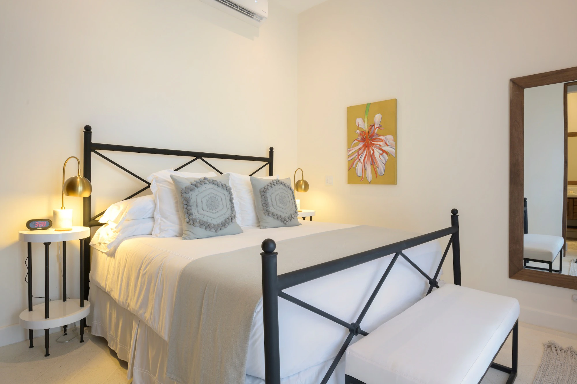 Casa Plumeria | 8 Calle Virginia