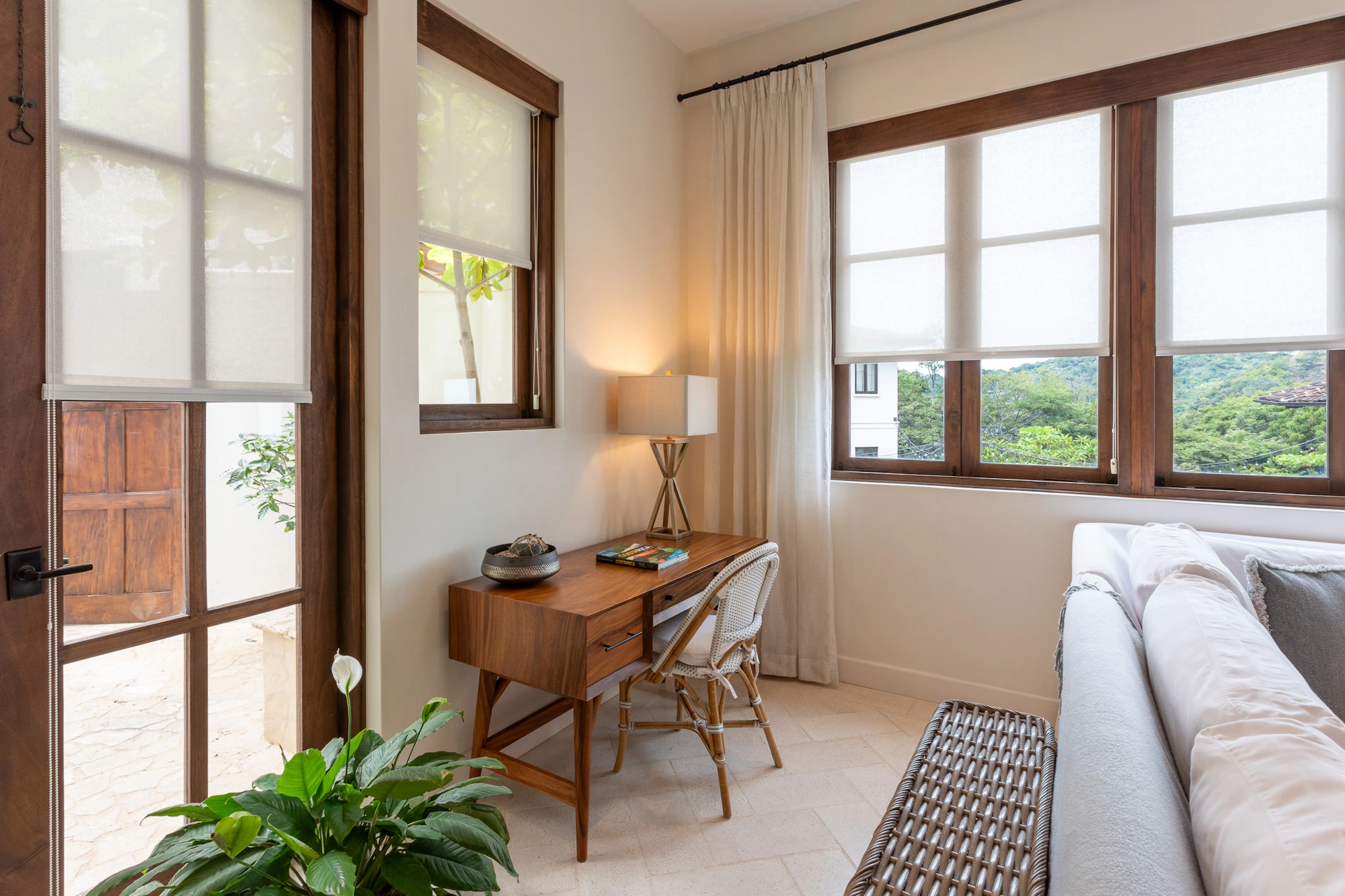 Casa Plumeria | 8 Calle Virginia