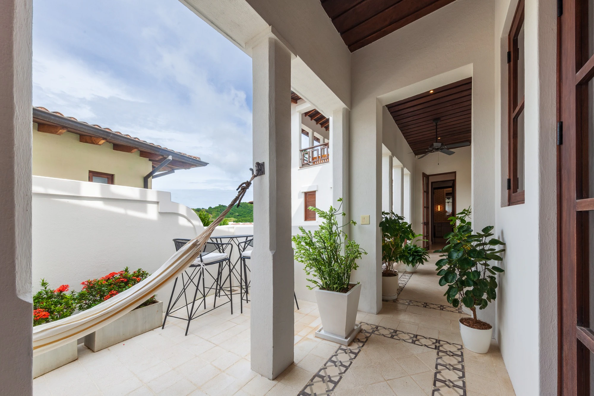 Casa Plumeria | 8 Calle Virginia