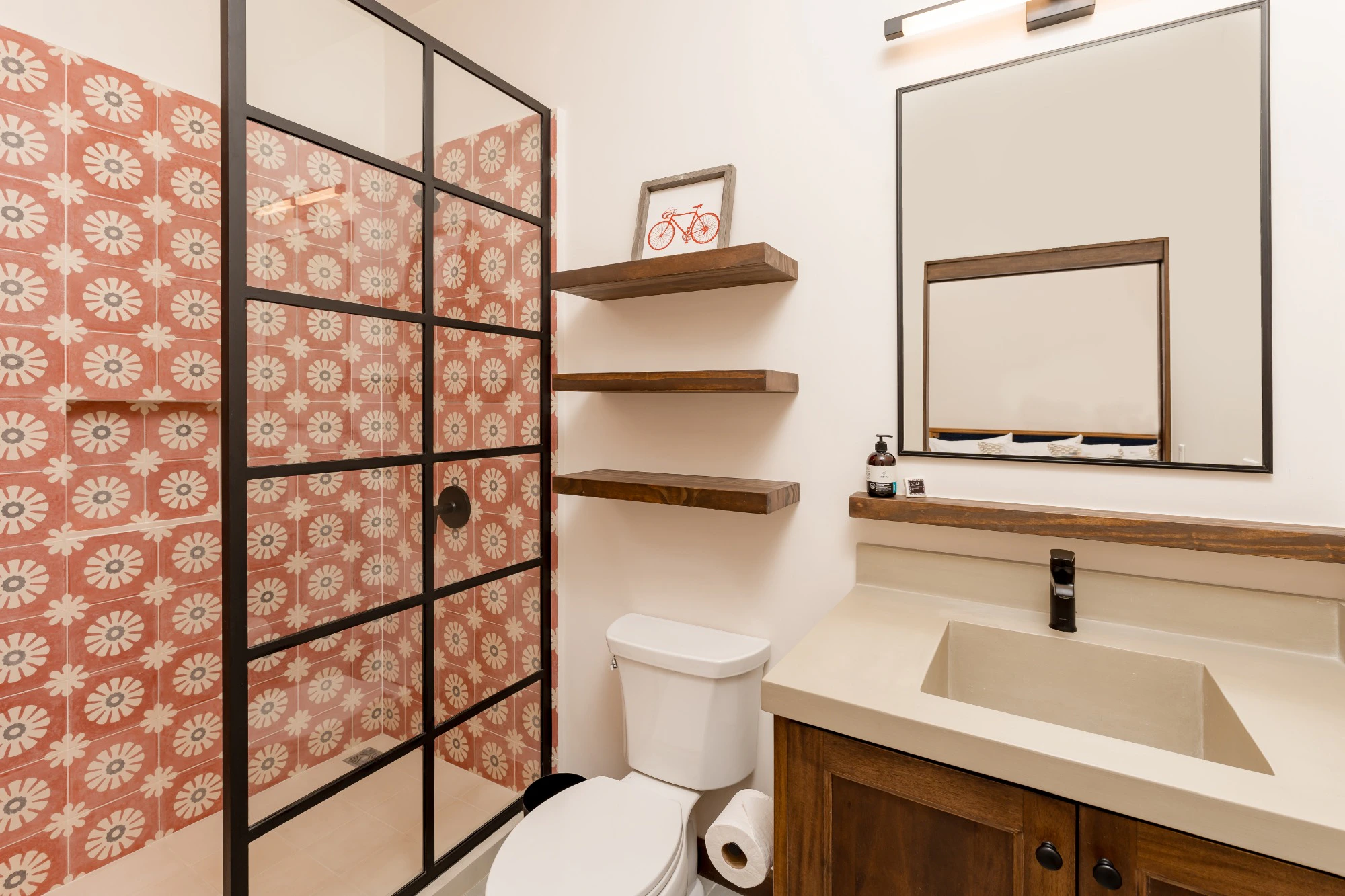 Coralina Flat | 206 Plaza Pienza