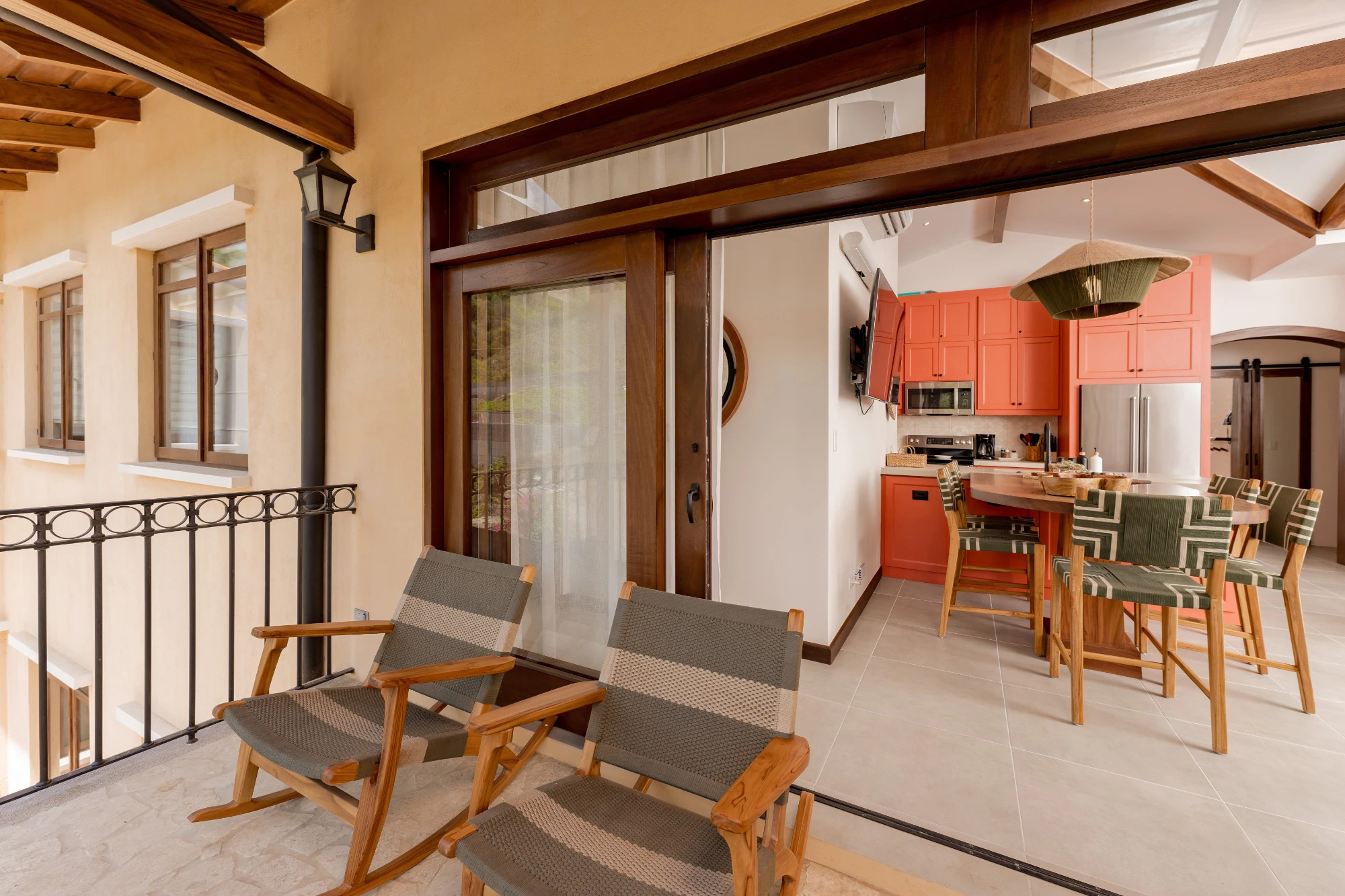 Coralina Flat | 206 Plaza Pienza