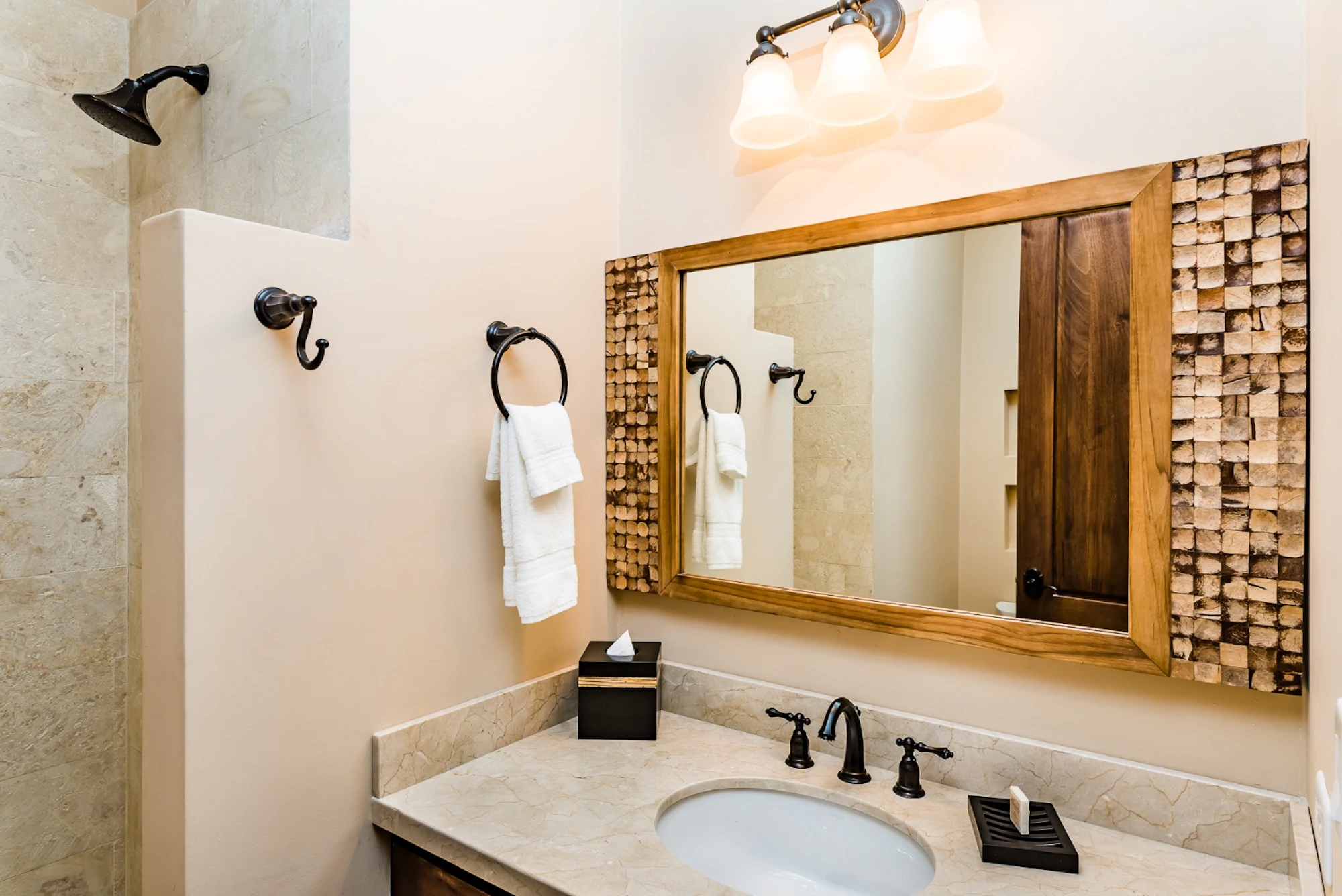 Studio | 20 Plaza Carlota