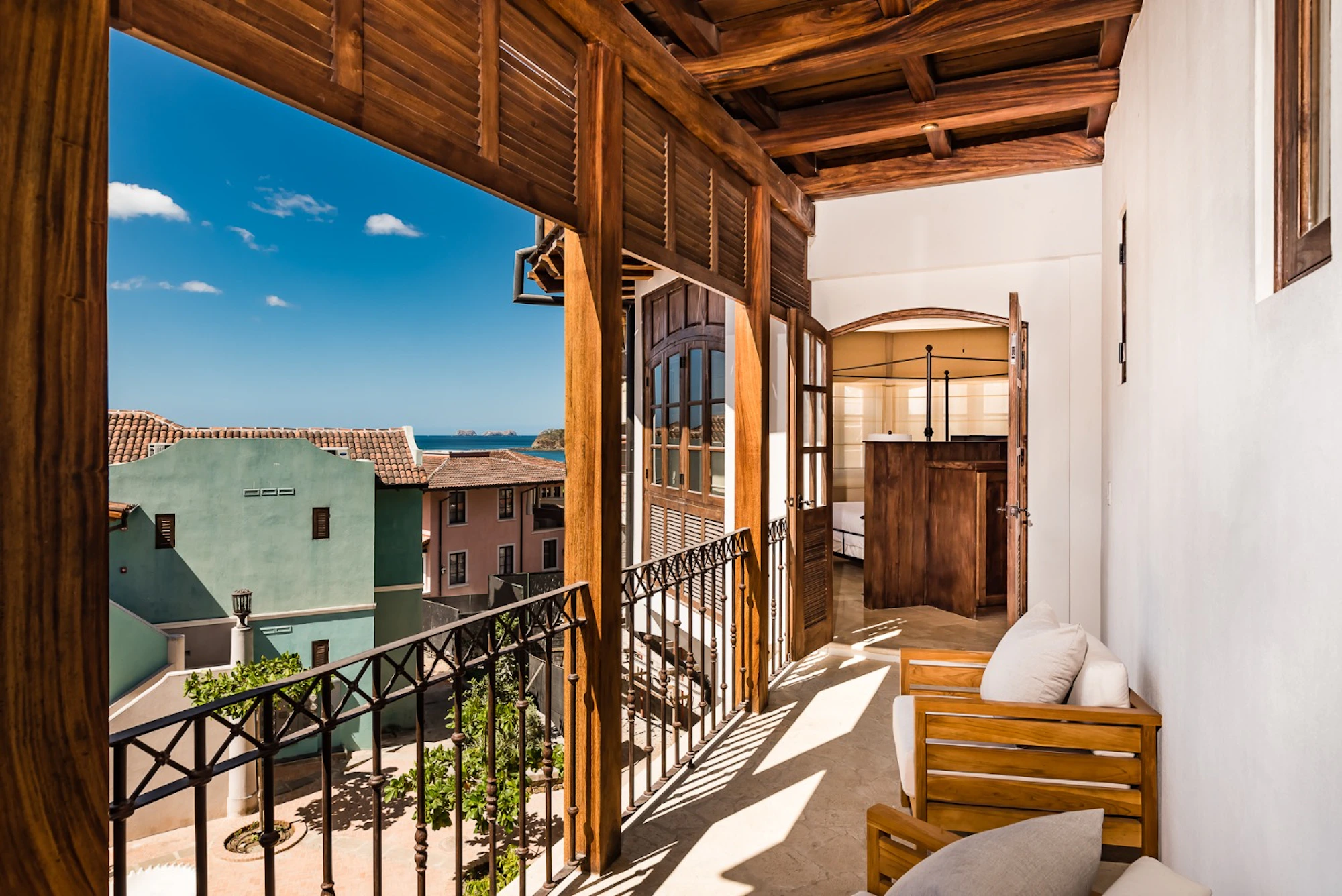 Studio | 20 Plaza Carlota