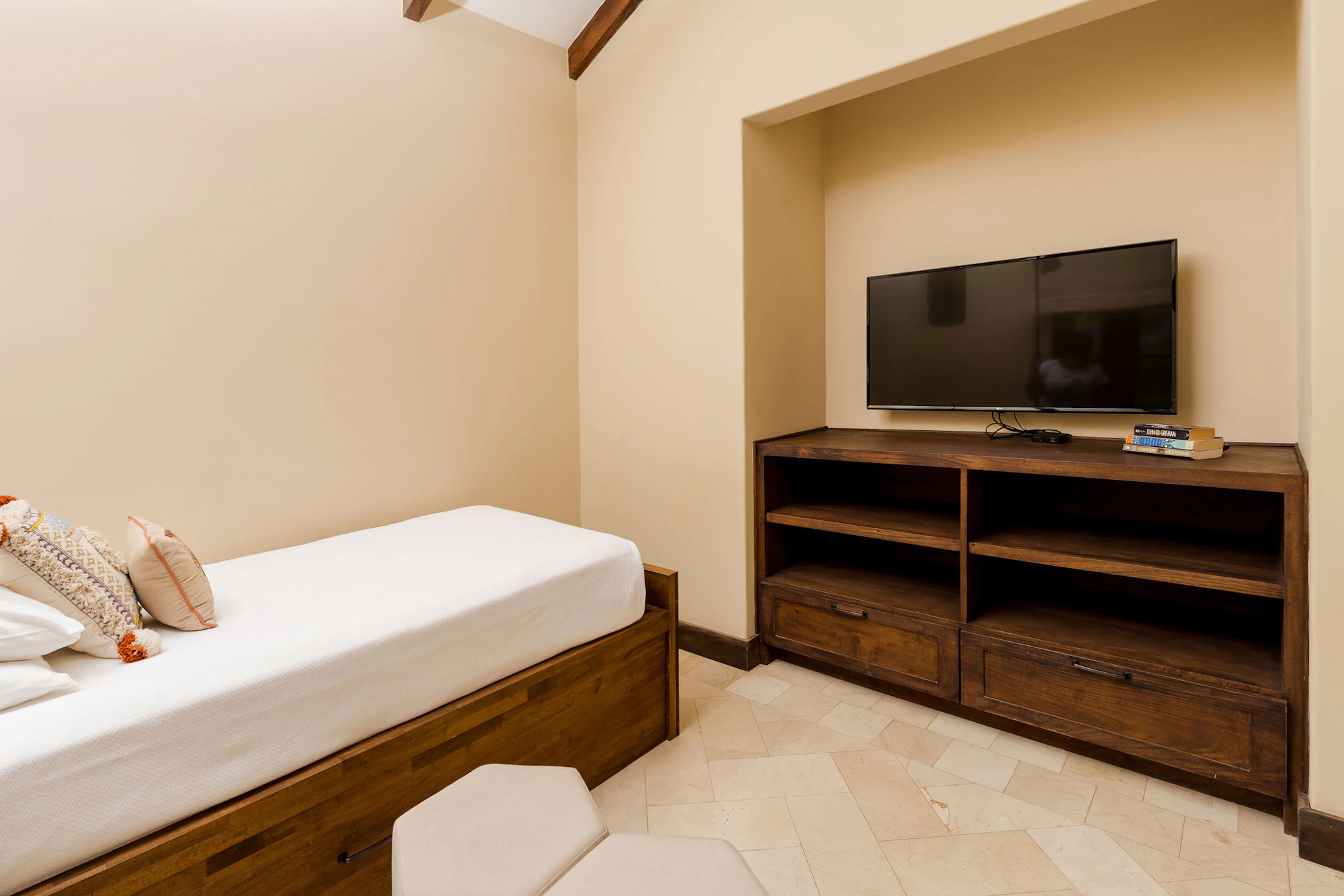 20 Plaza Carlota | 3 Bedroom