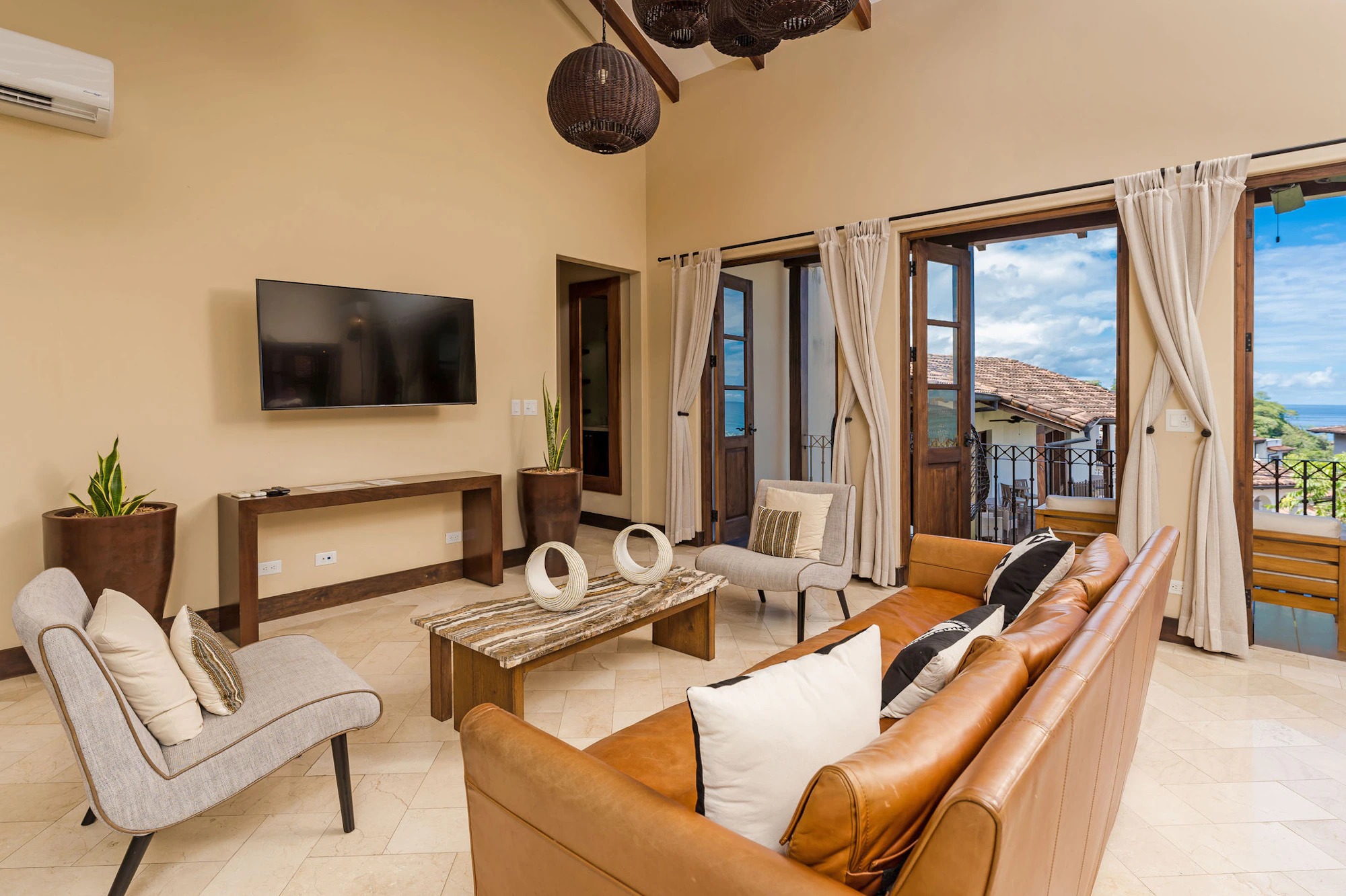 20 Plaza Carlota | 3 Bedroom