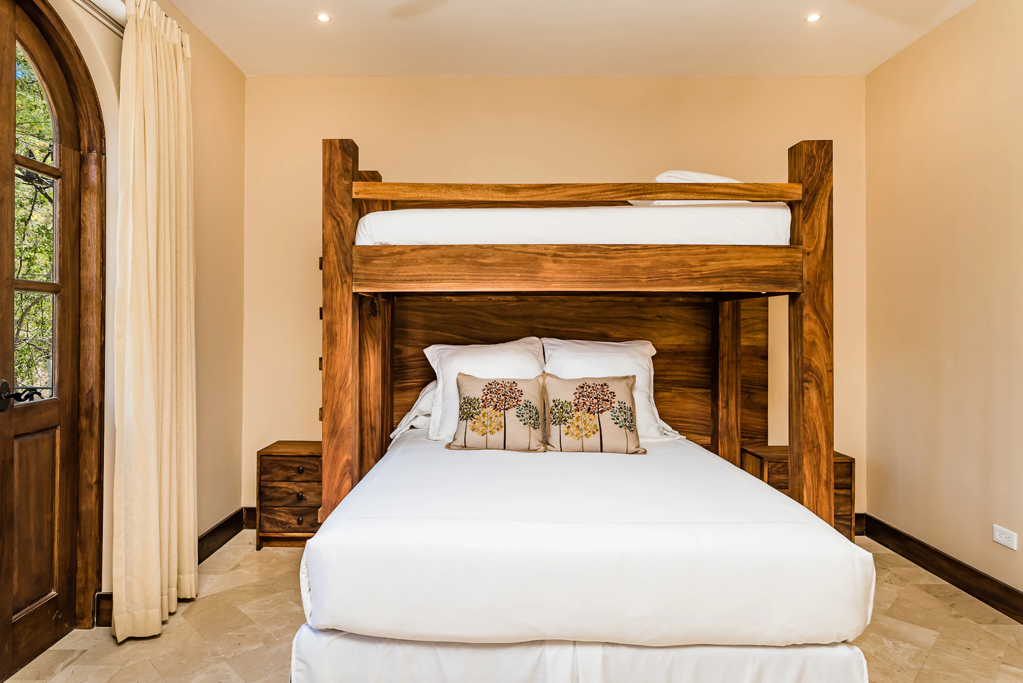 20 Plaza Carlota | 3 Bedroom