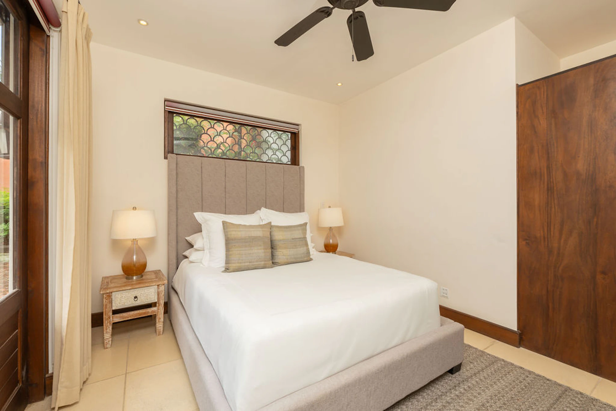 Casa Caura | 5 Calle la Ronda