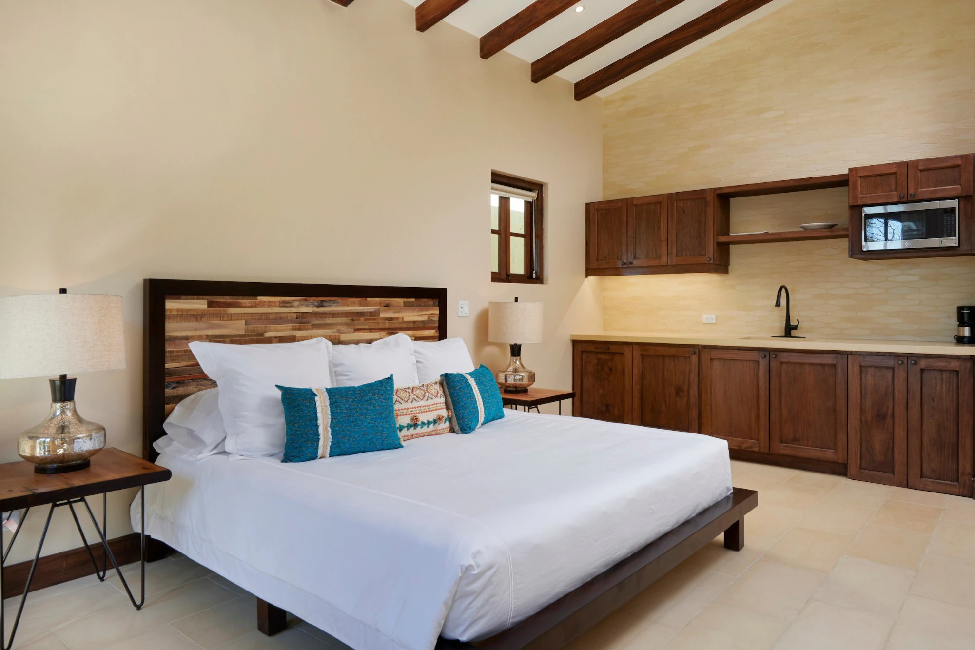 Casa Los Monos Studio | 23 Calle Cartagena