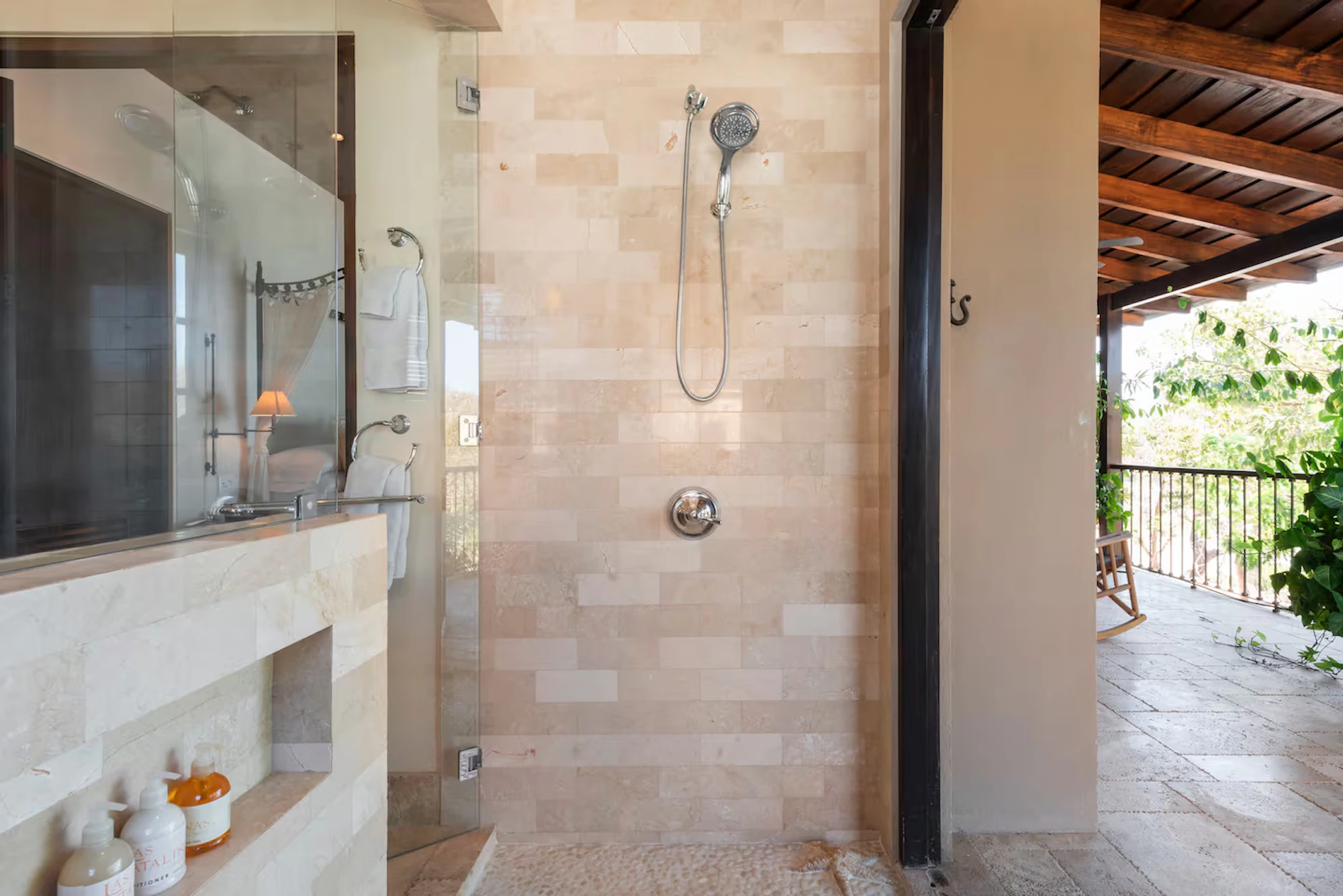 StuCasa Outdoor Shower