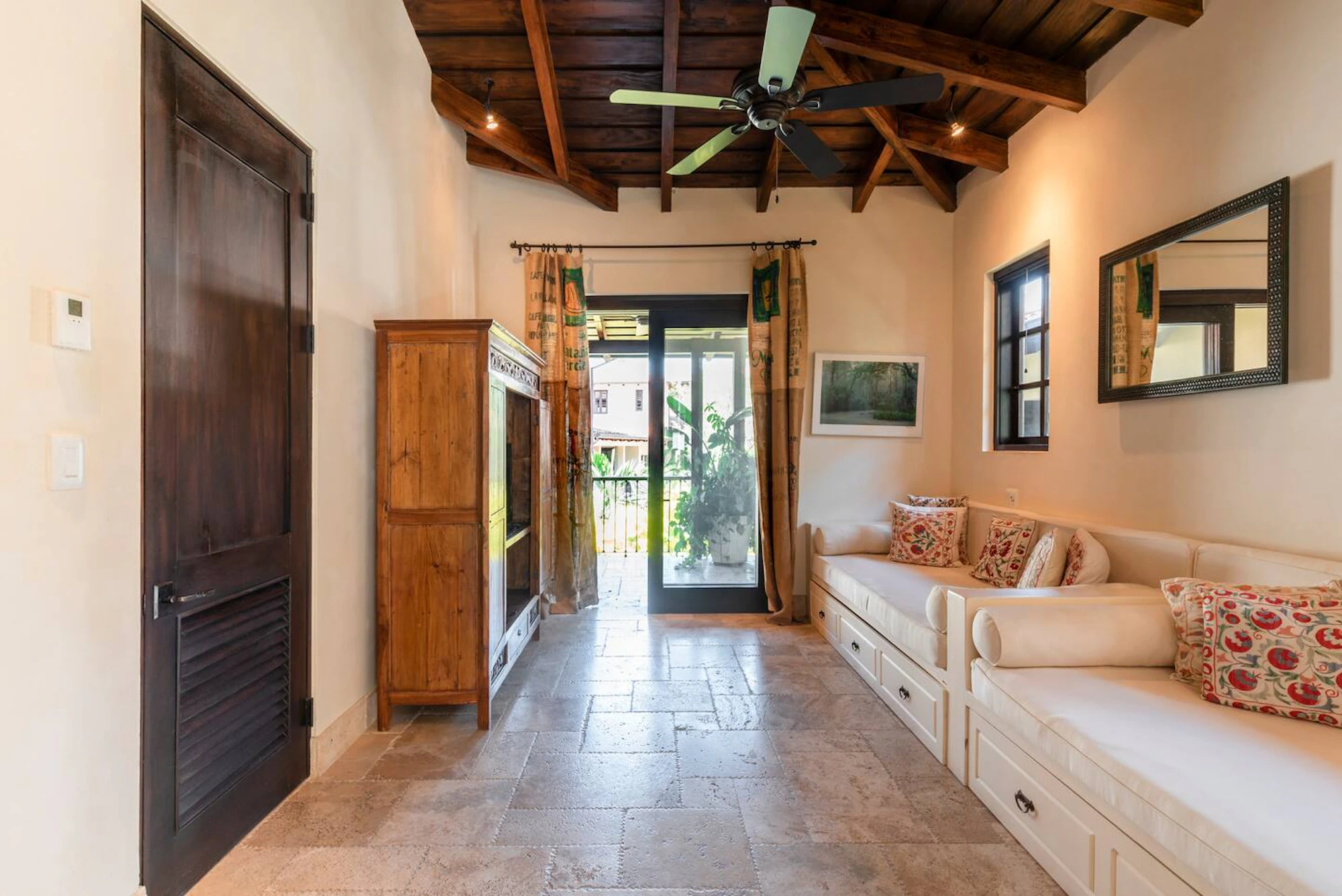 StuCasa Guest Bedroom two singles