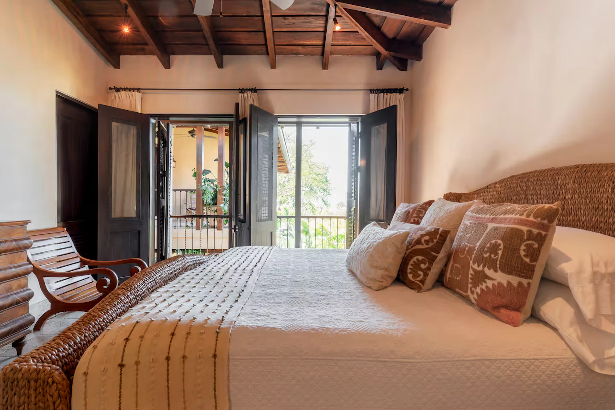 StuCasa Guest bedroom