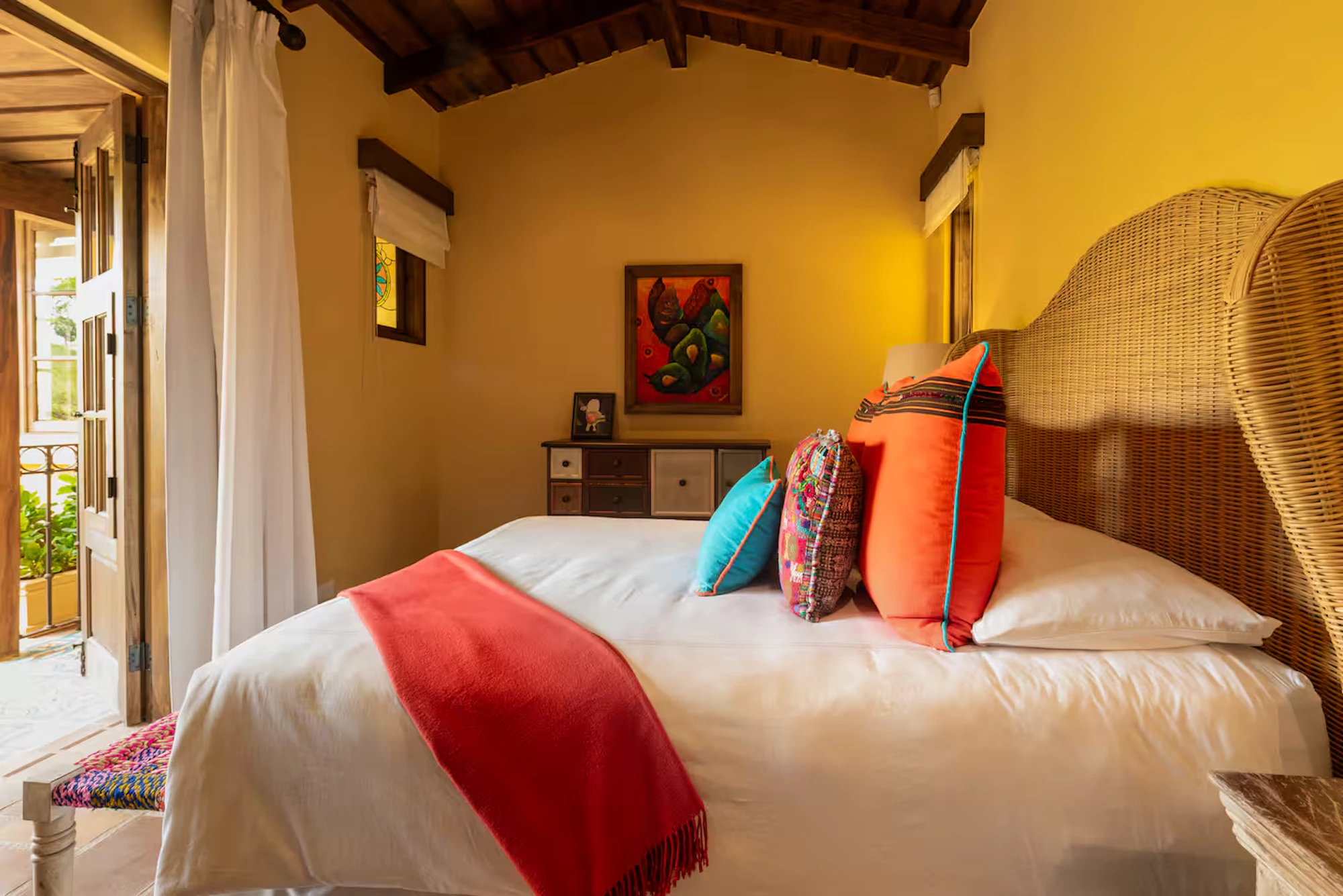 Casa Pelicano Guest Bedroom