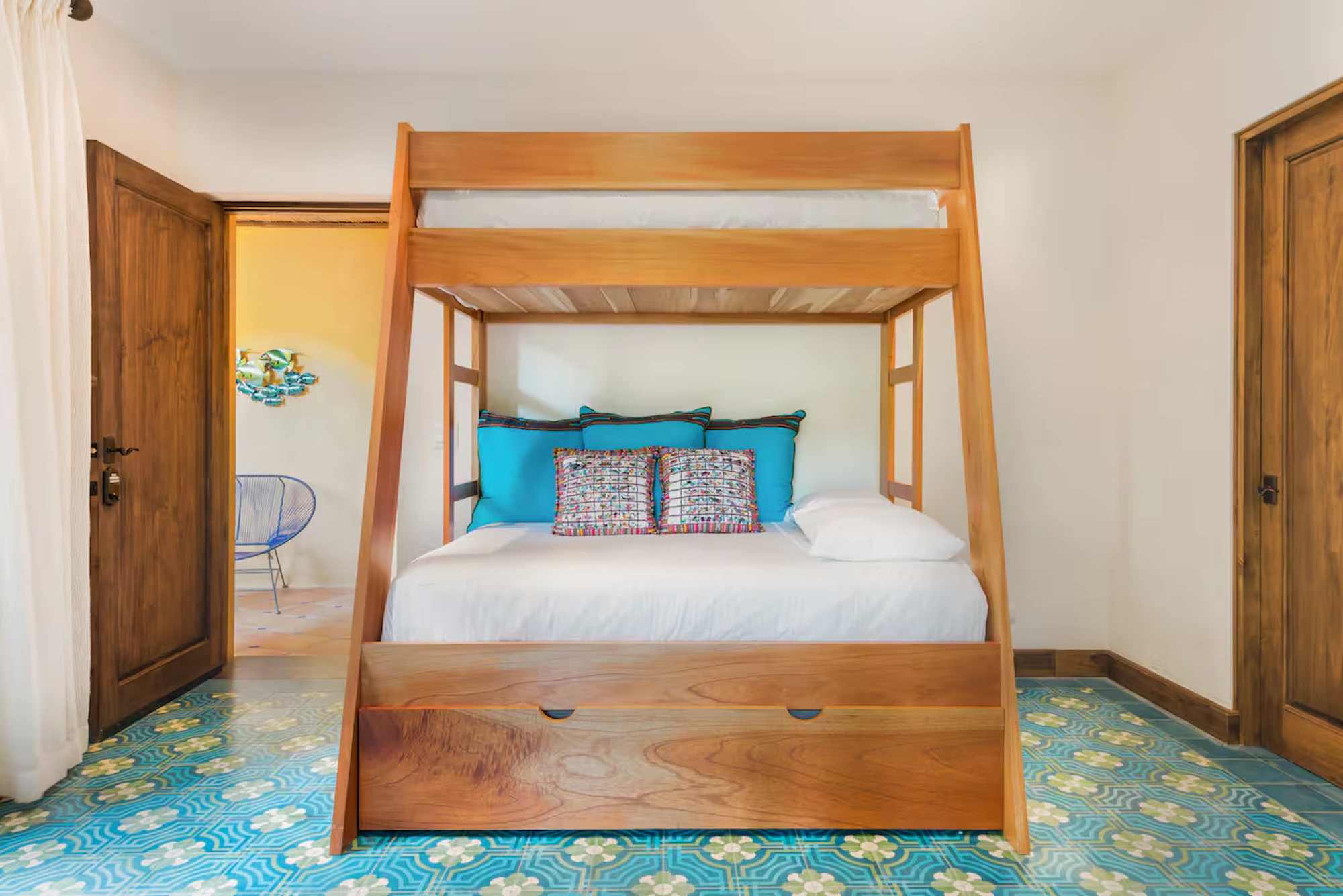 Casa Pelicano Bunk Room