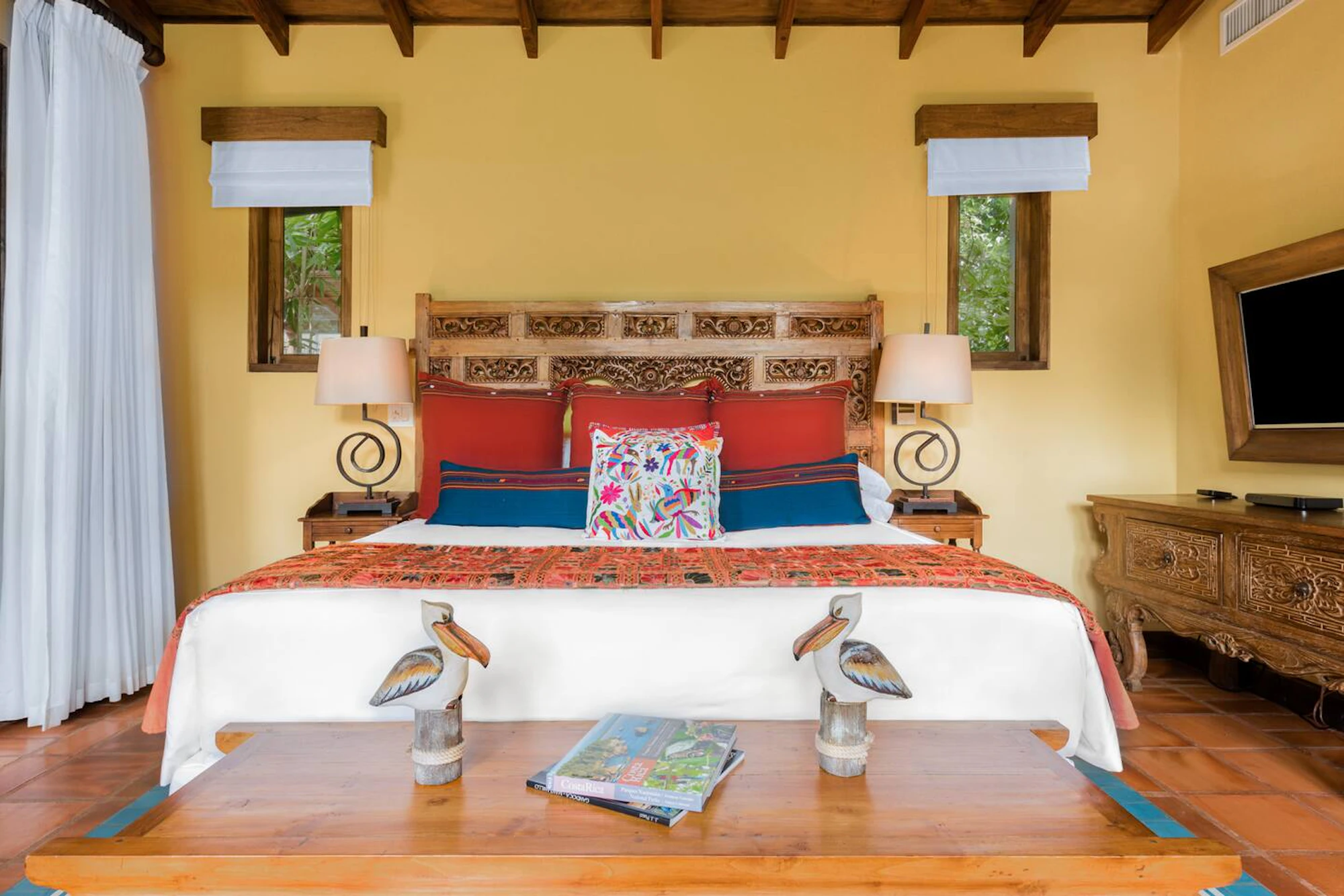 Casa Pelicano Guest Bedroom