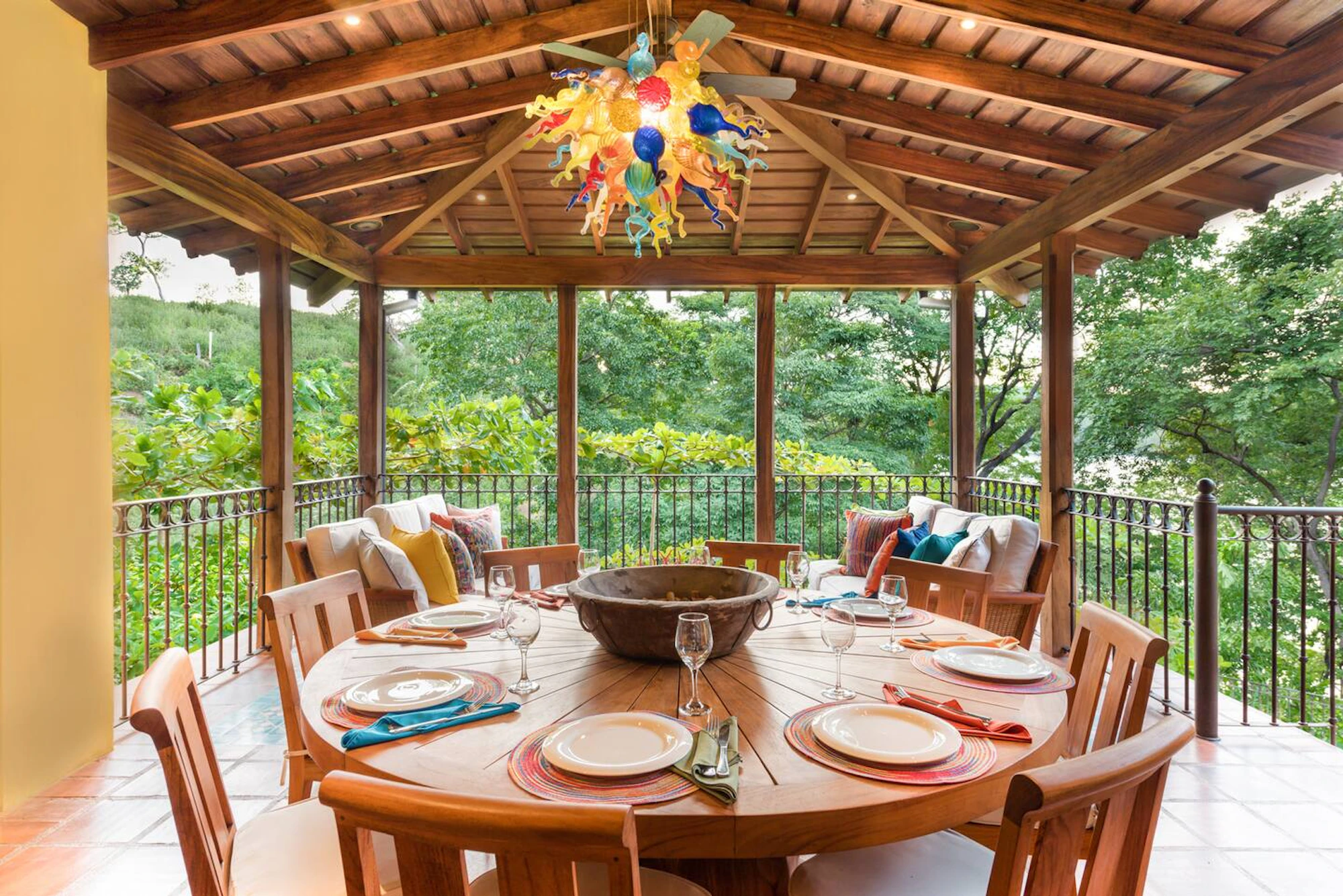 Casa Pelicano Dining Terrace