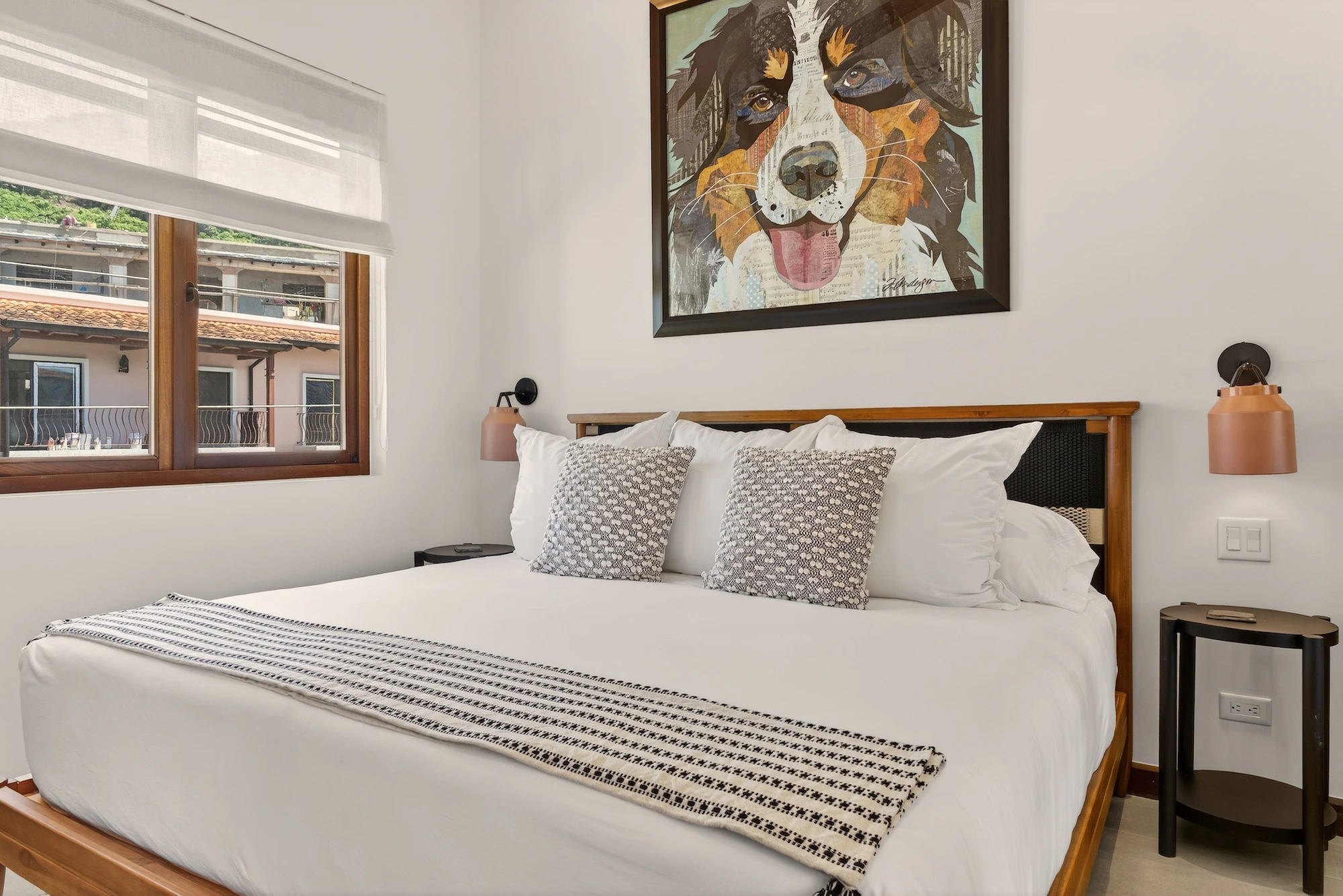 Coralina Flat | 206 Plaza Pienza