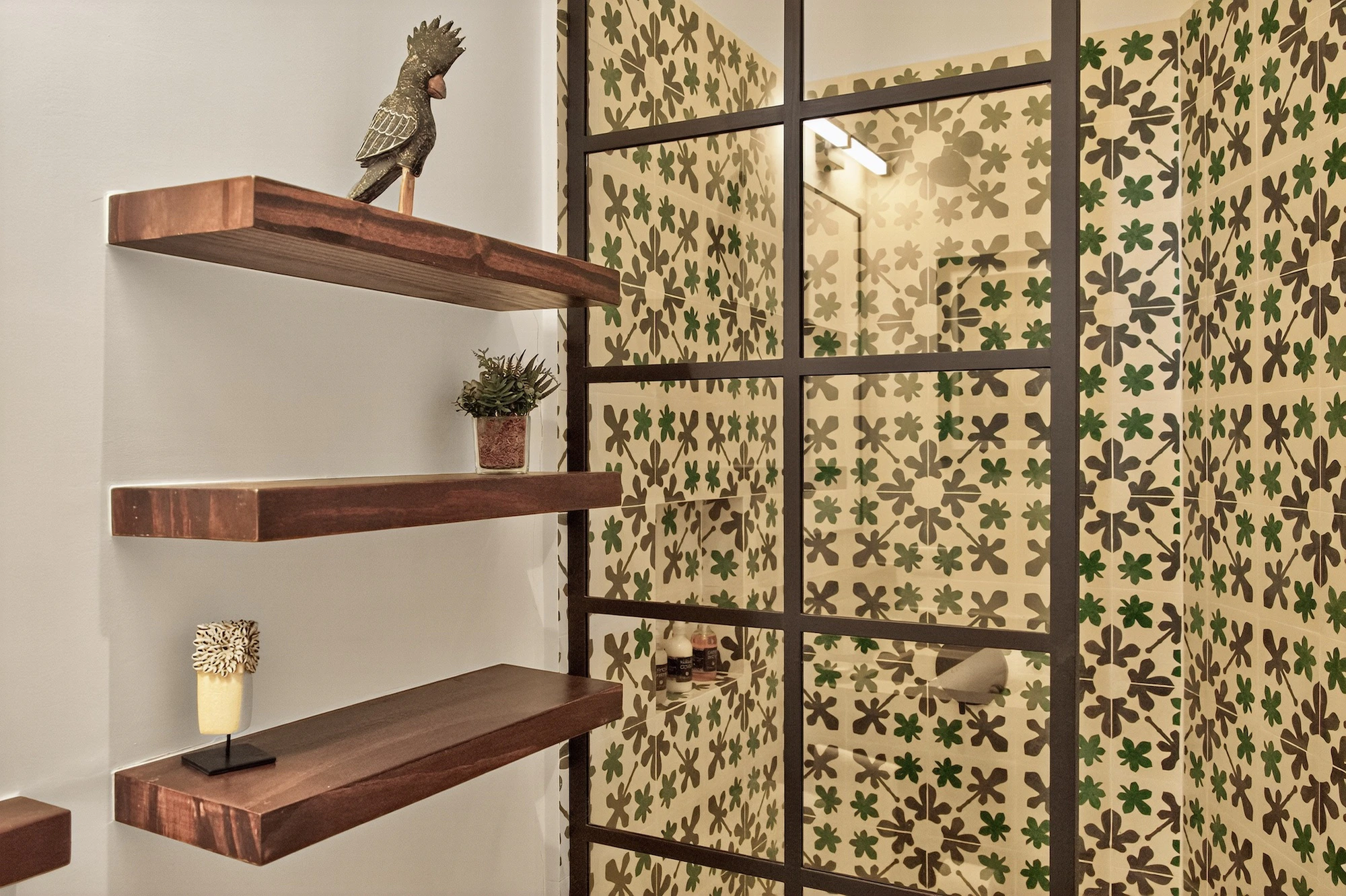 Coralina Flat | 206 Plaza Pienza