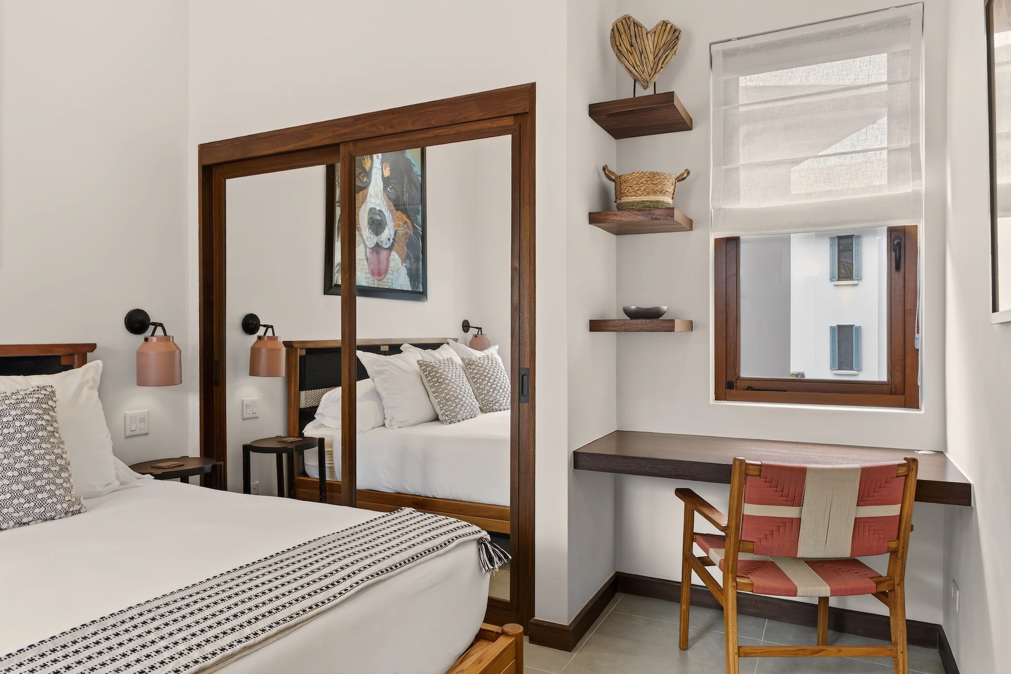 Coralina Flat | 206 Plaza Pienza