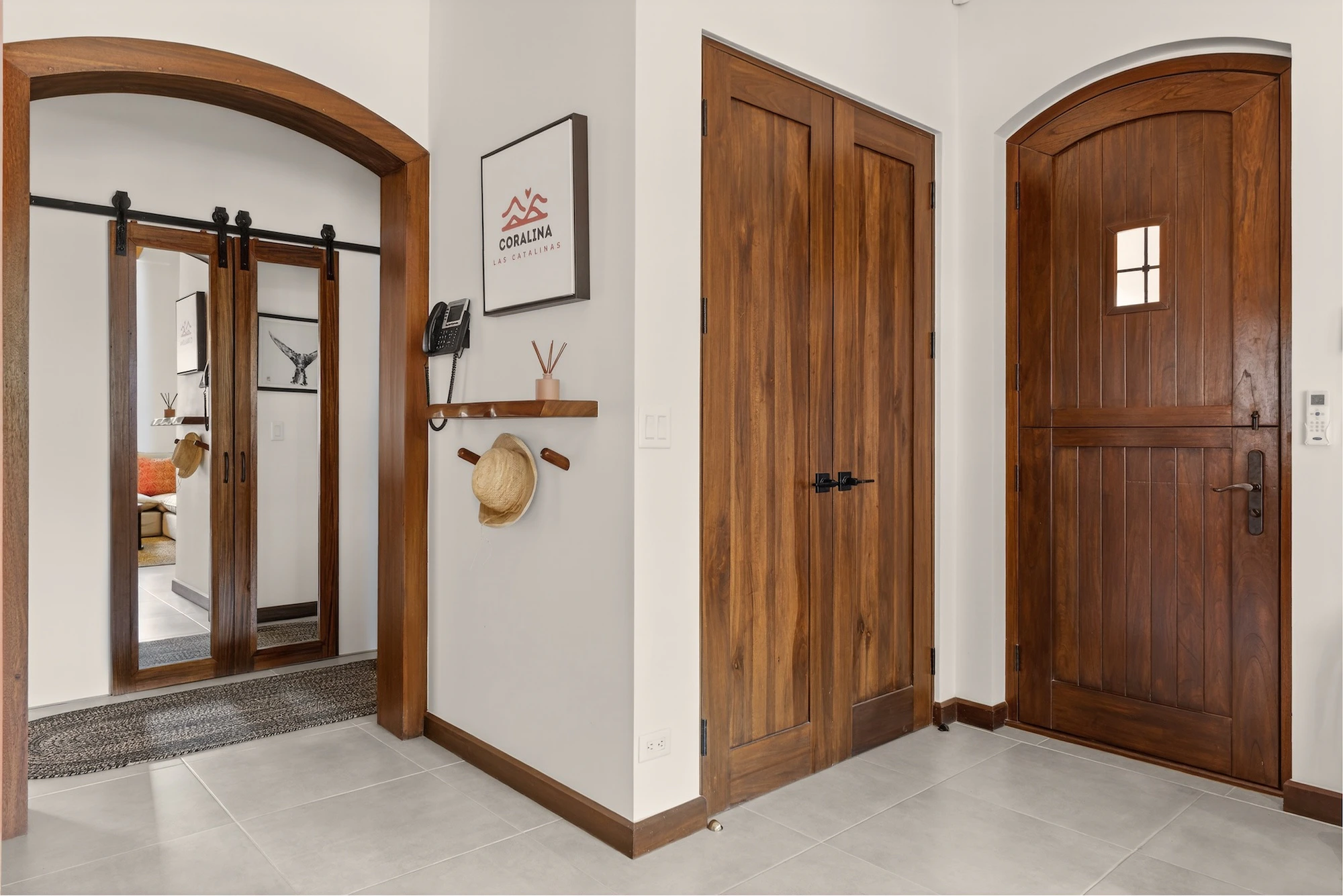 Coralina Flat | 206 Plaza Pienza