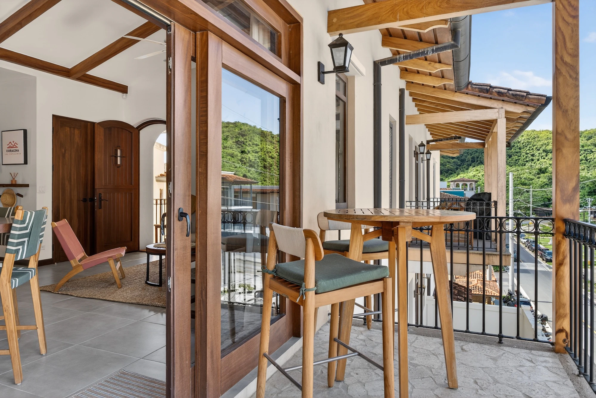 Coralina Flat | 206 Plaza Pienza