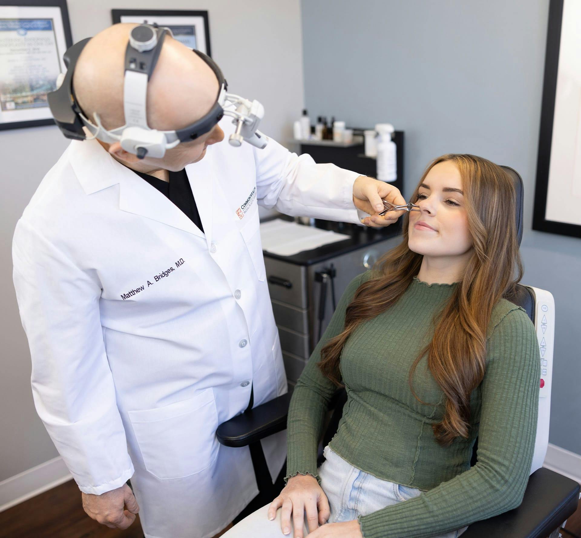 Dr. Bridges examining patient