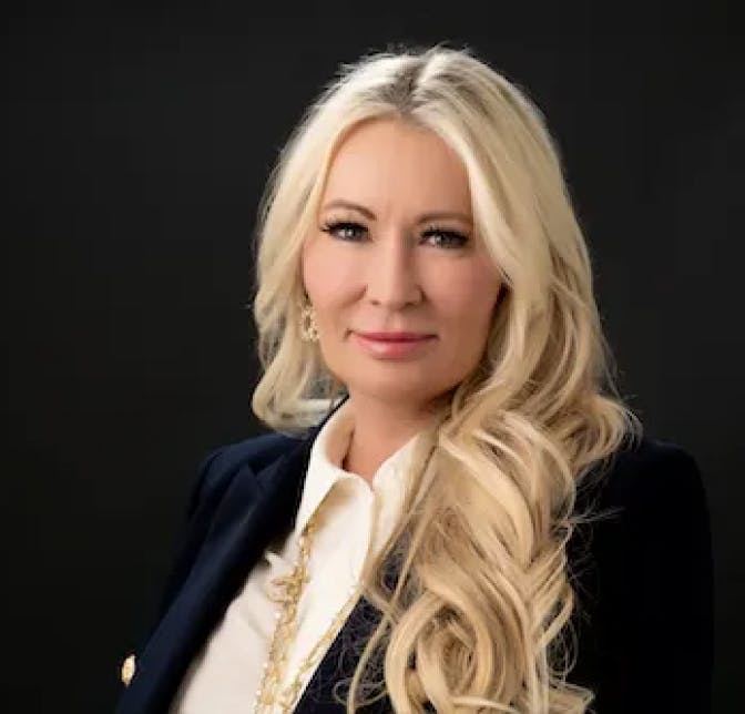 Paige Boyer headshot