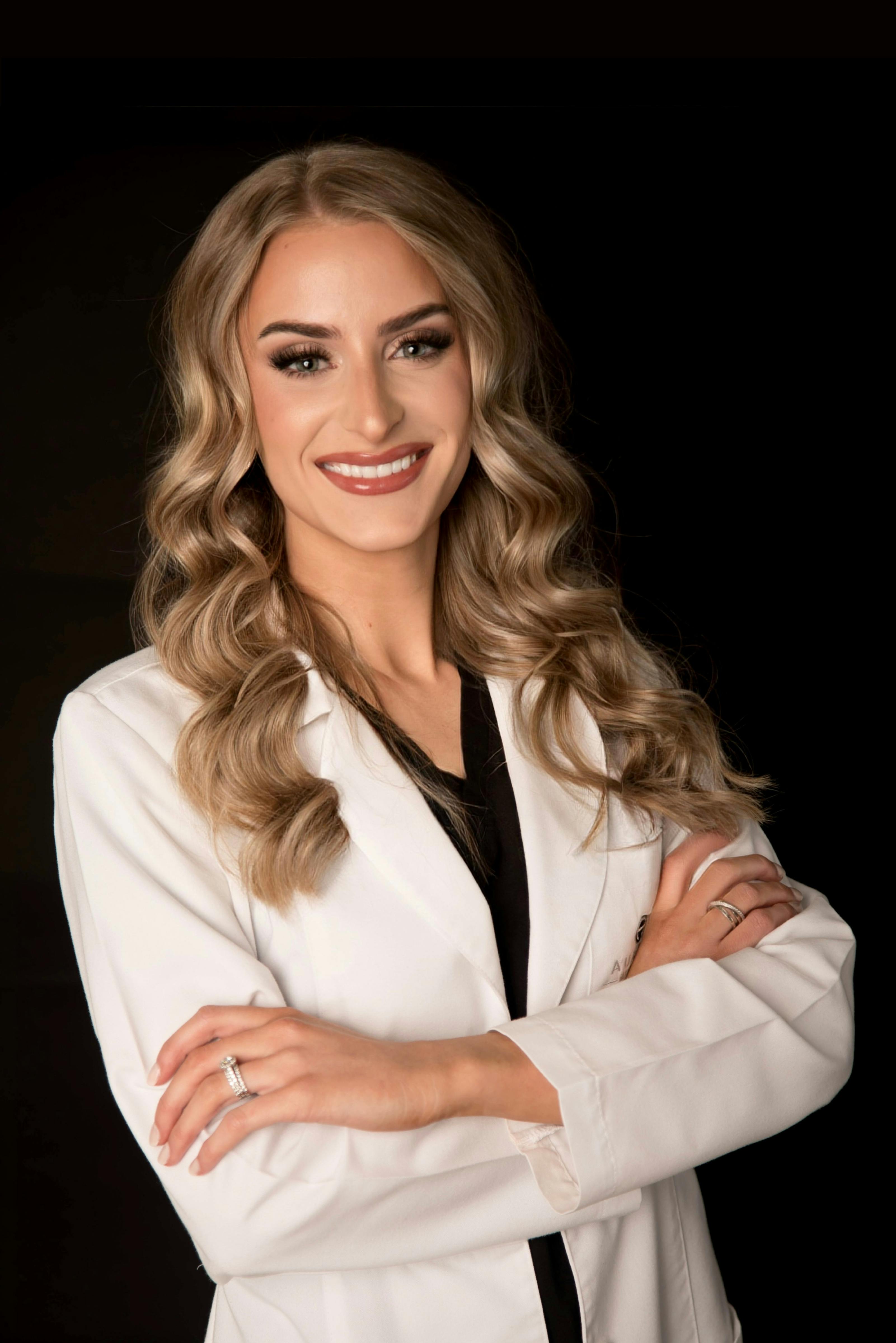 Taylor Schnurbusch at Aurora Medical Spa