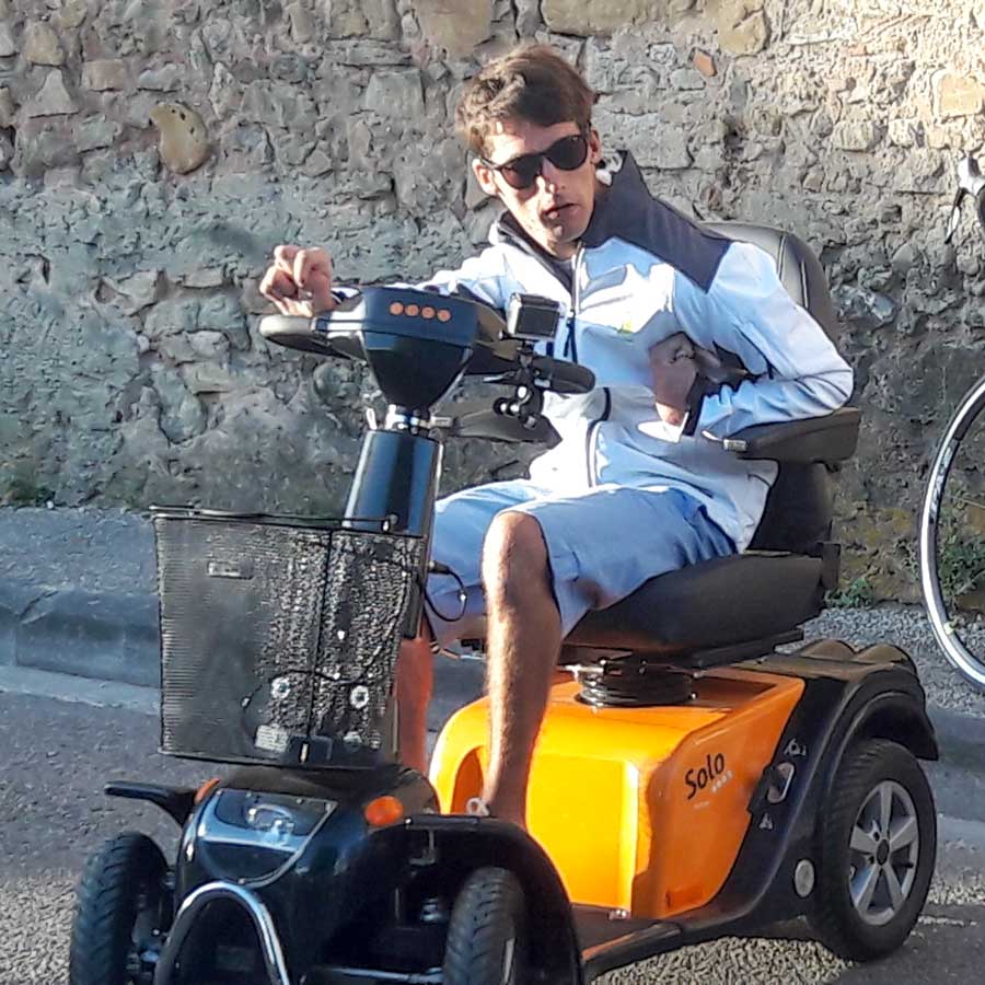 met scooter op mont ventoux