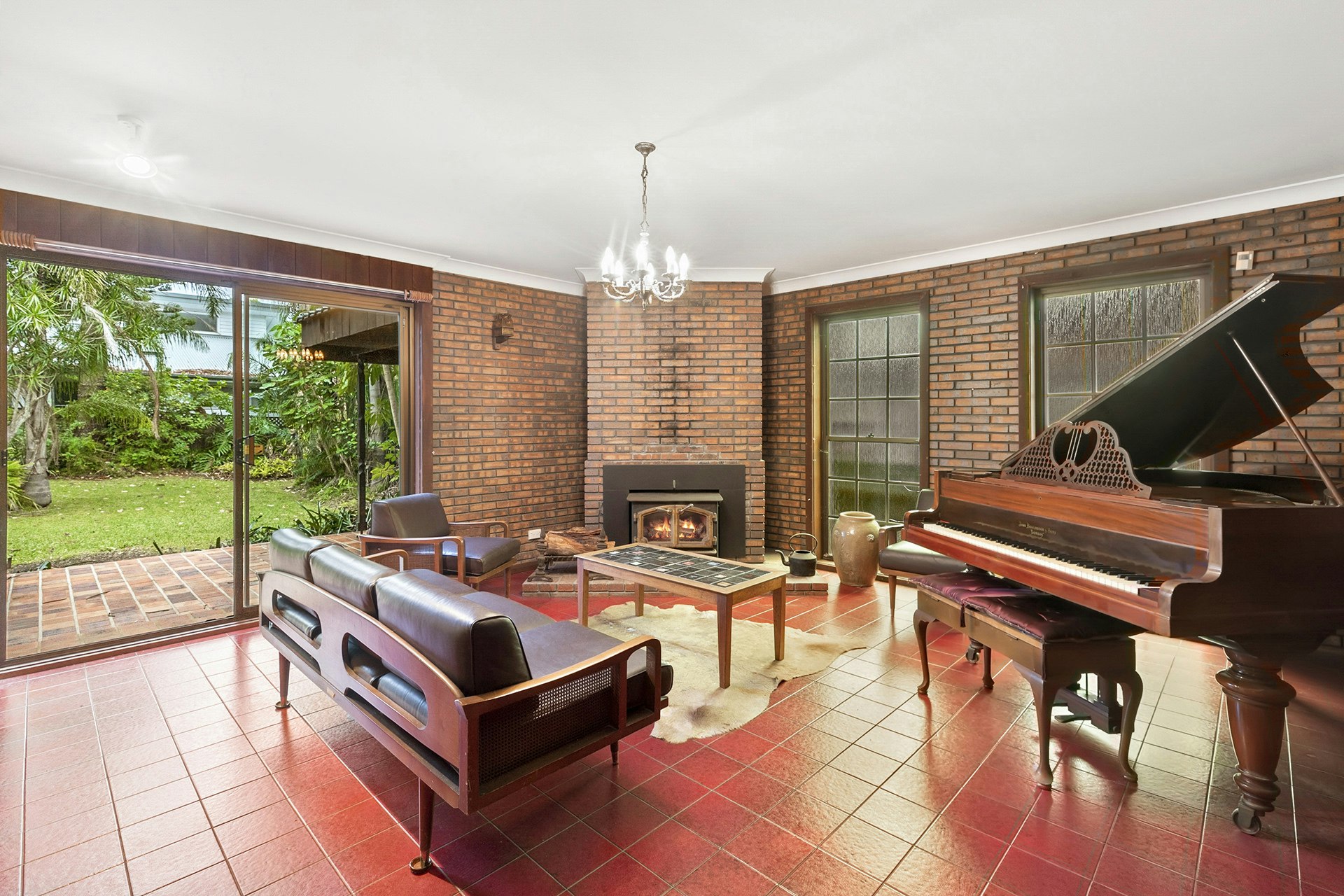 Image of piano