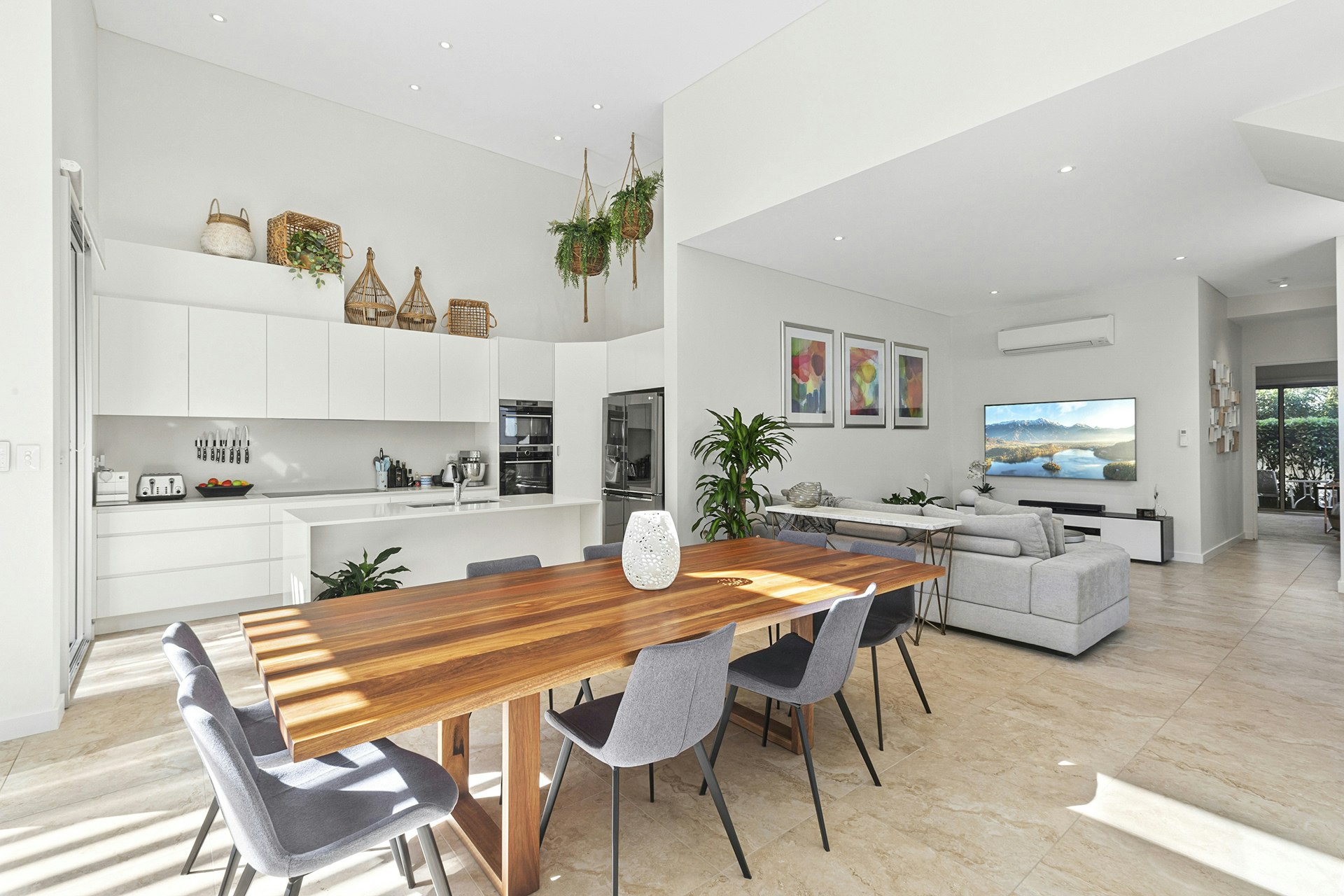 Image of dining room