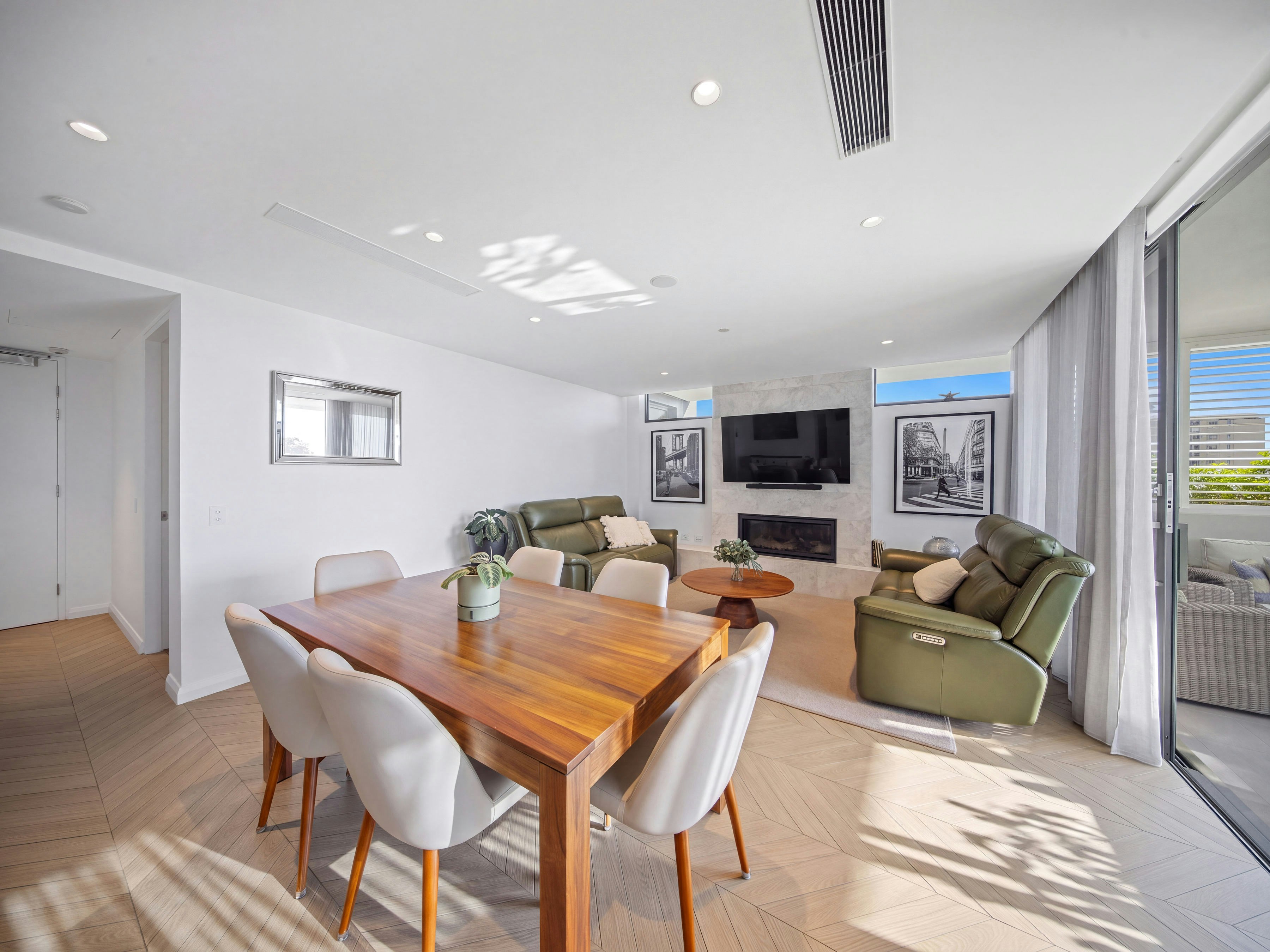 Image of dining room