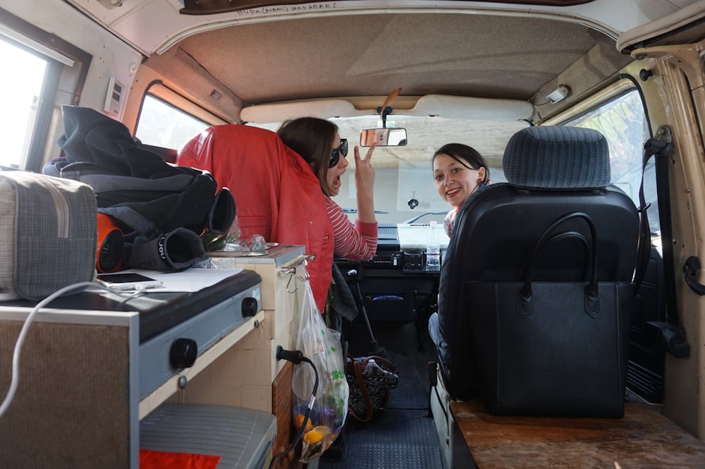 VW T3 camper van from Balkan campers and seven girls inside