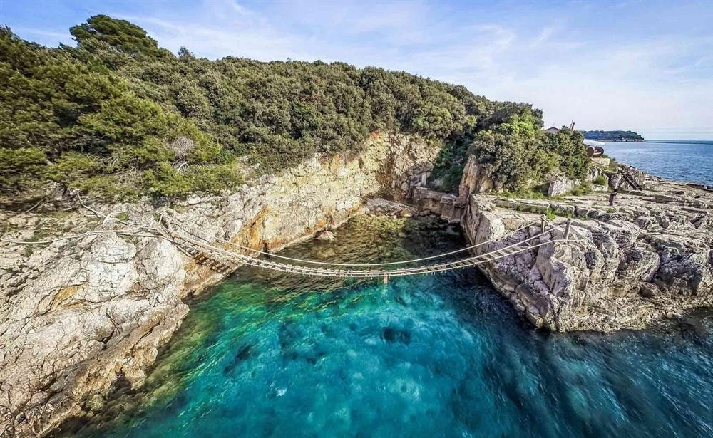 Hanging bridge in Štinjan, Pula, croatia