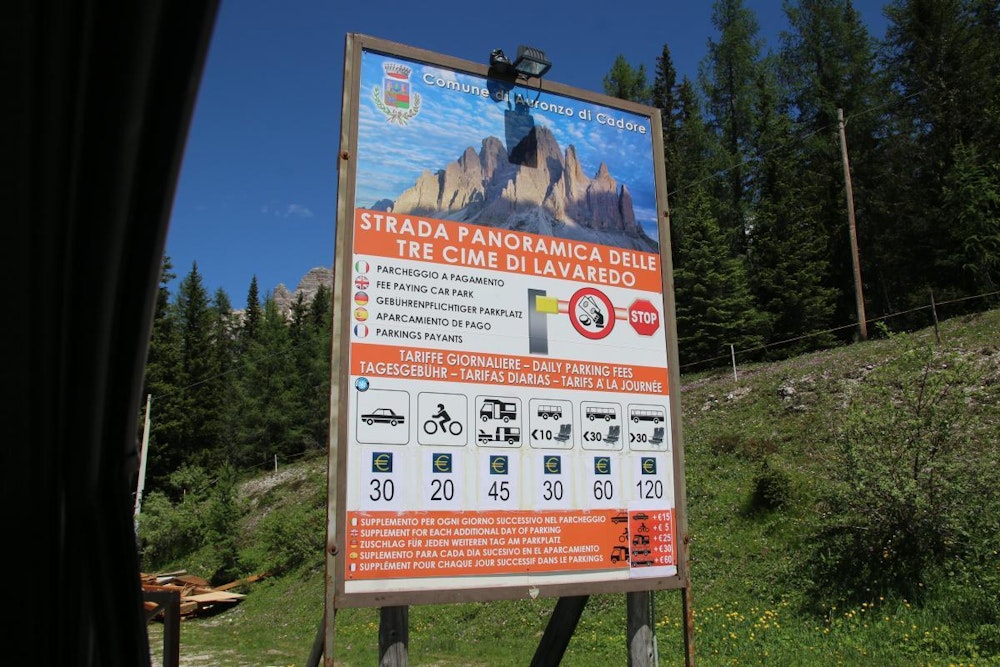 A board showing the map for The road to Tre Cime di Lavaredo
