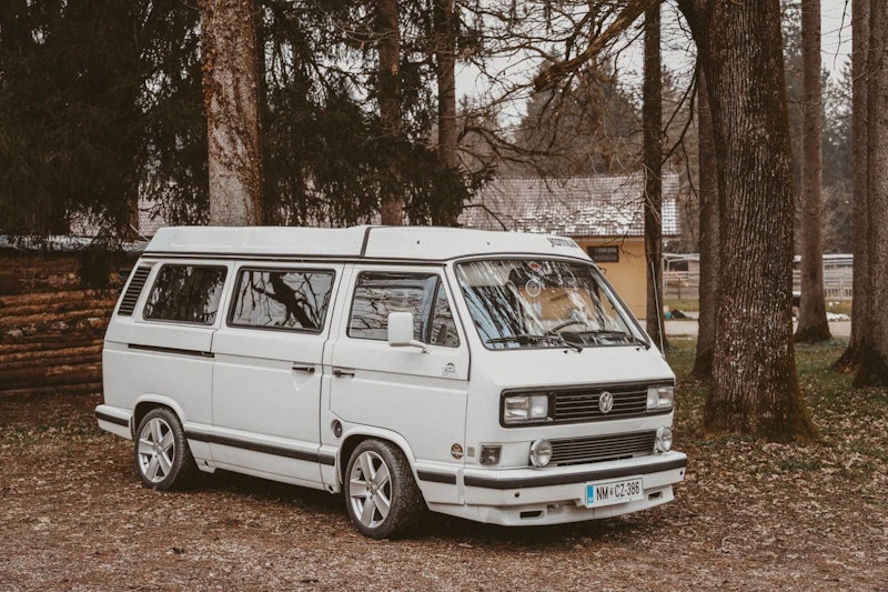 Right side of VW T3 bus from Balkan Campers