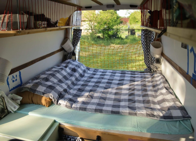 Bedroom in vw crafter based in Serbia