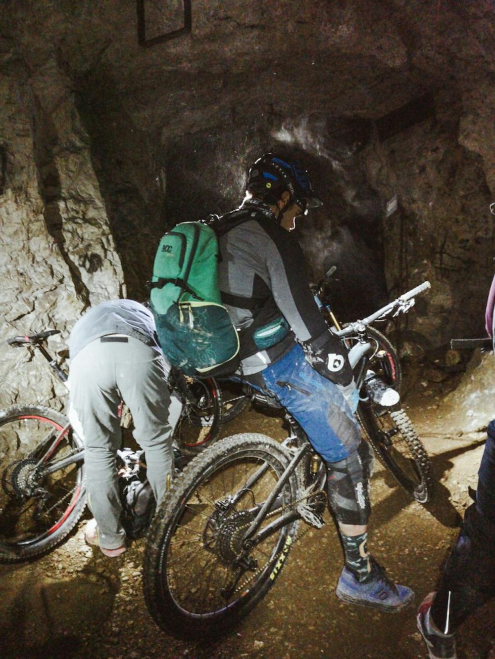 Downhill cycling under Peca mountain