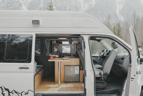Winter road trip with VW T5 from Balkan Campers