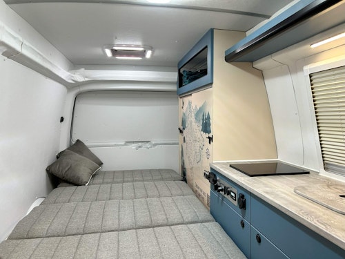 Sleeping arrangement in VW T6 Campervan