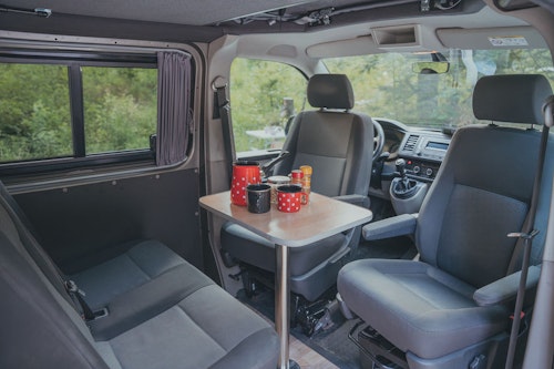 Swivel seats in VW T6 Campervan from Balkan Campers